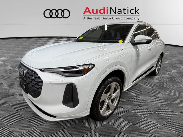 2025 Audi Q5 40 Premium Plus's photo