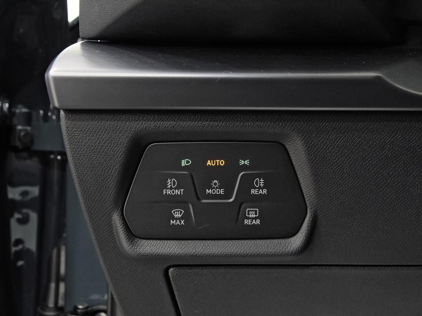 CUPRA Leon León 1.5 eTSI DSG 110 kW (150 CV) — photo 11