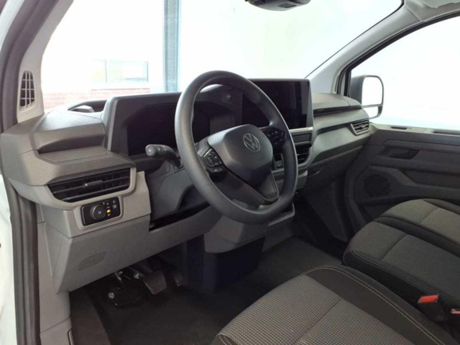 Volkswagen Transporter Kasten langer Radstand – Bild 5