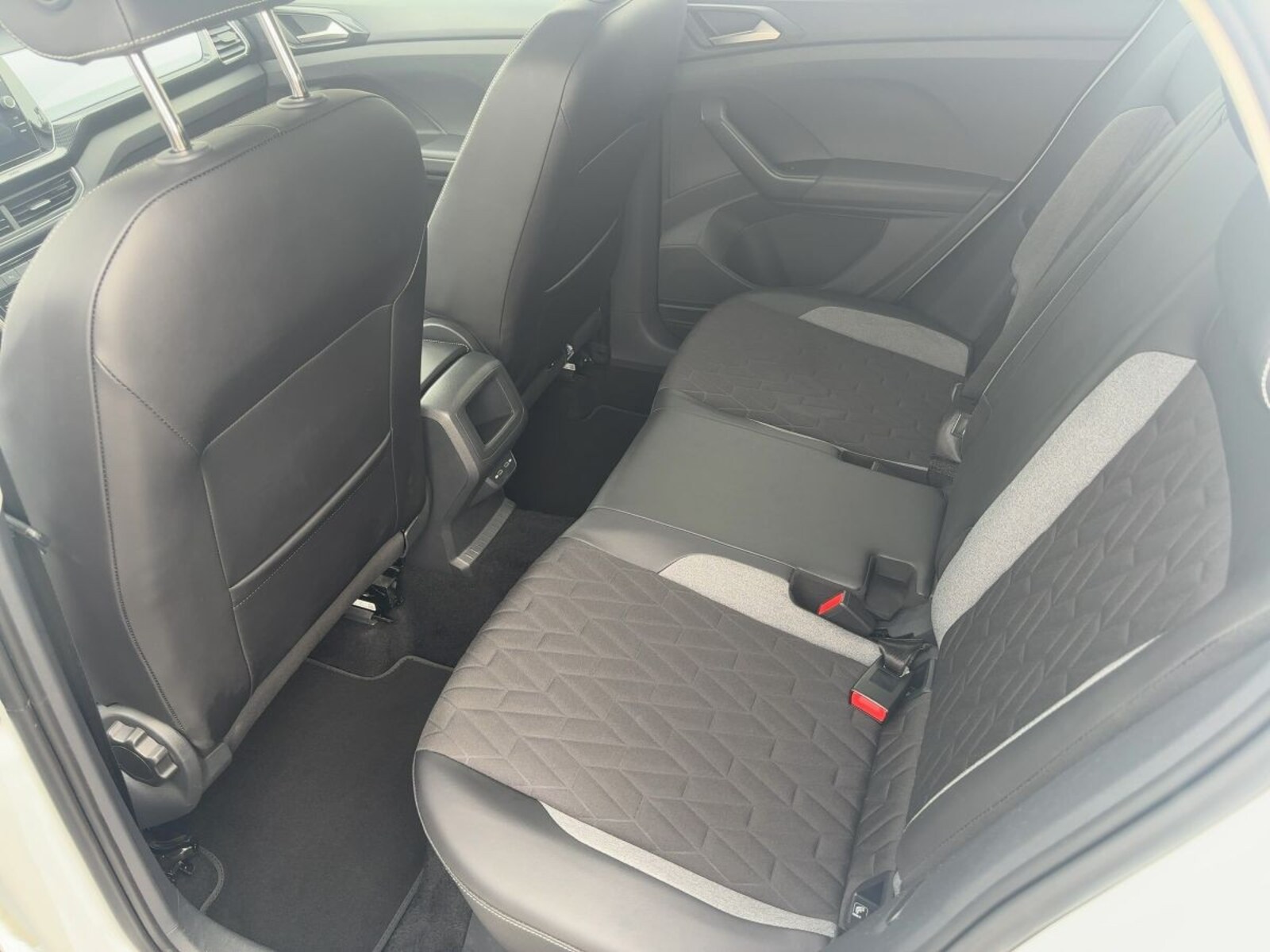 Volkswagen T-Cross – Bild 9