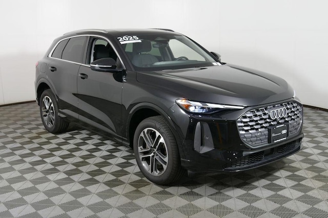 Photo of 2025 Audi Q5