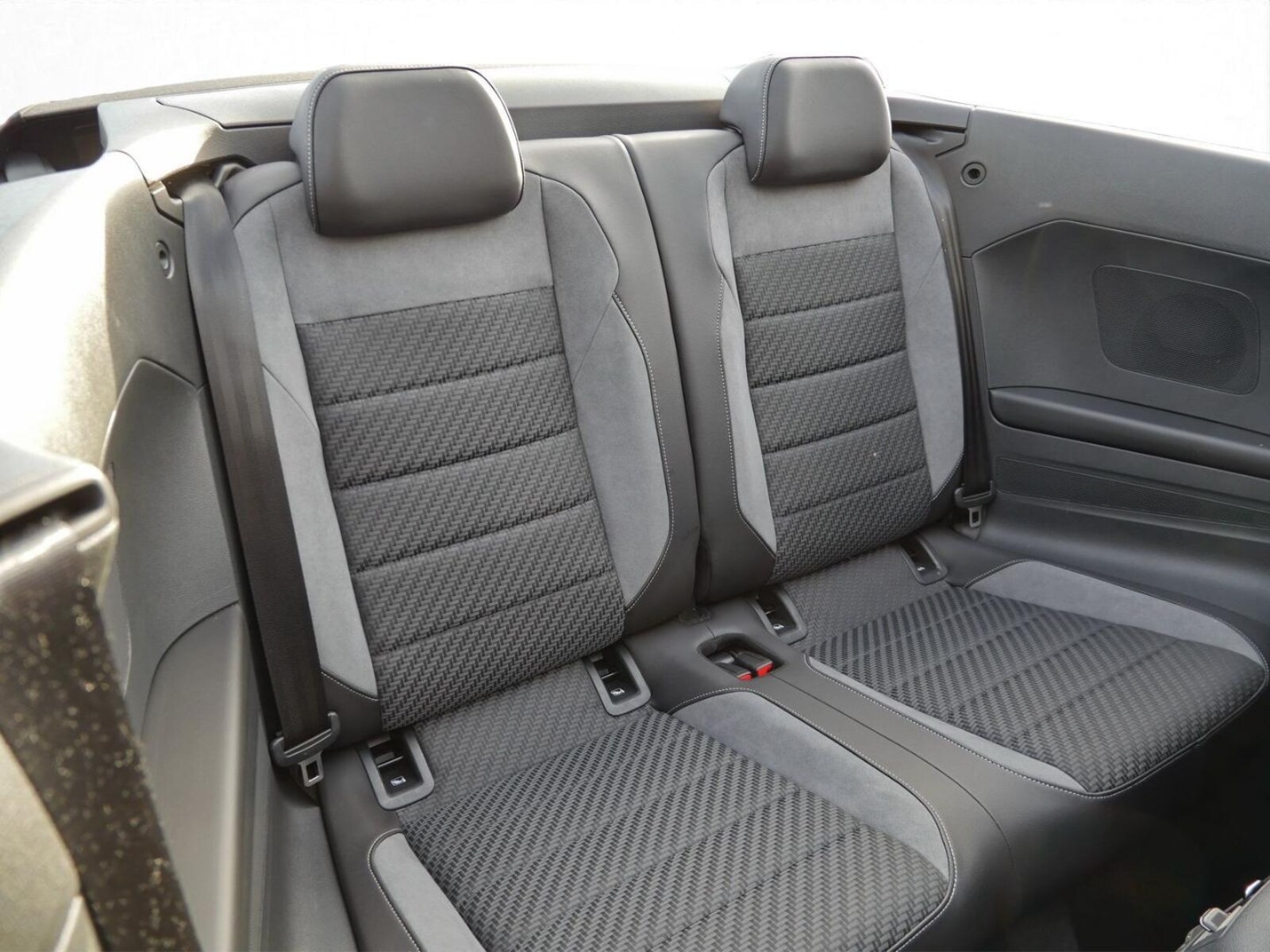 Volkswagen T-Roc Cabriolet – Bild 16