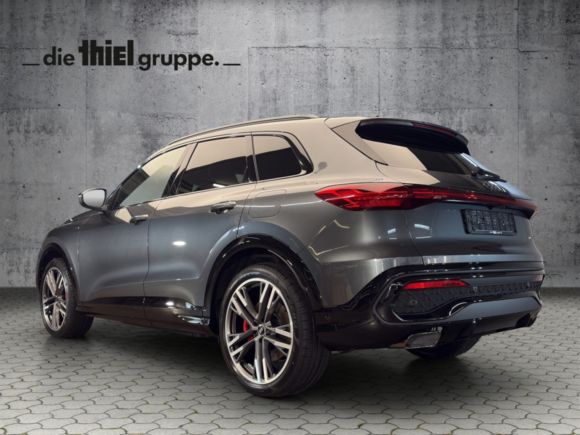 Audi Q5 SUV e-hybrid edition one