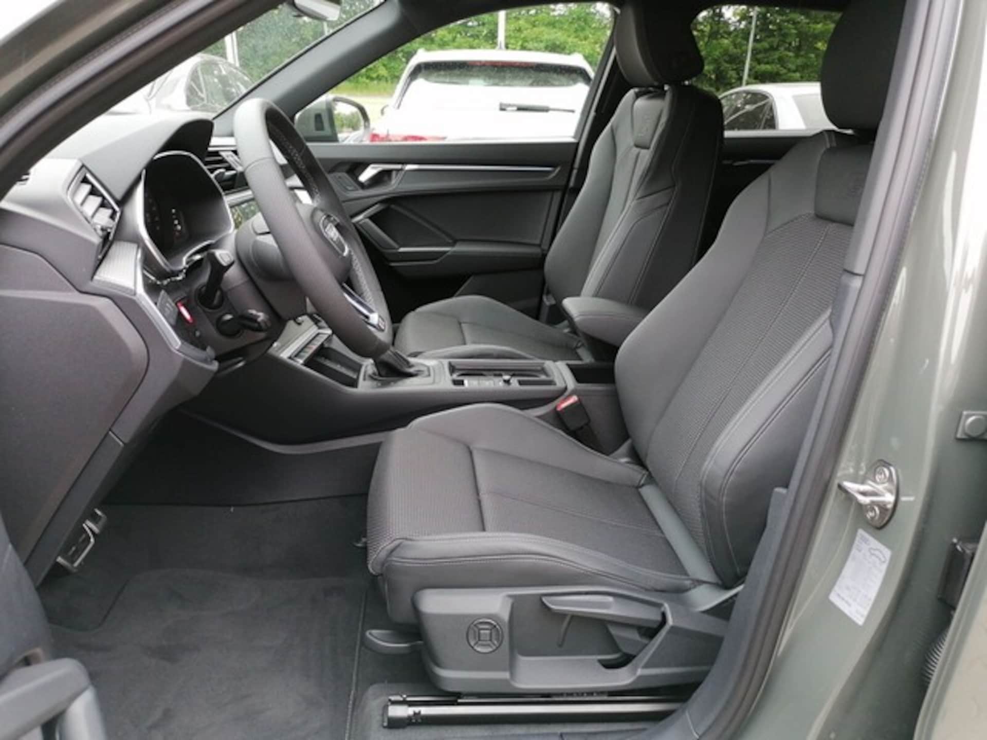 Audi Q3 SUV S line