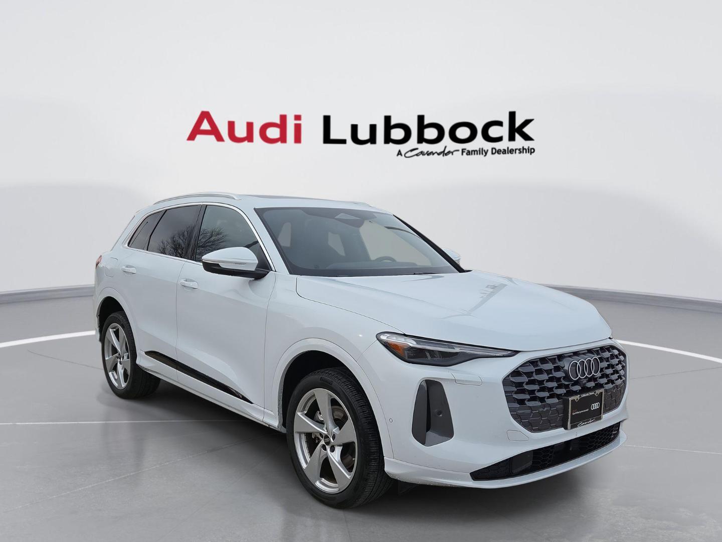 2025 Audi Q5 Premium Plus quattro's photo