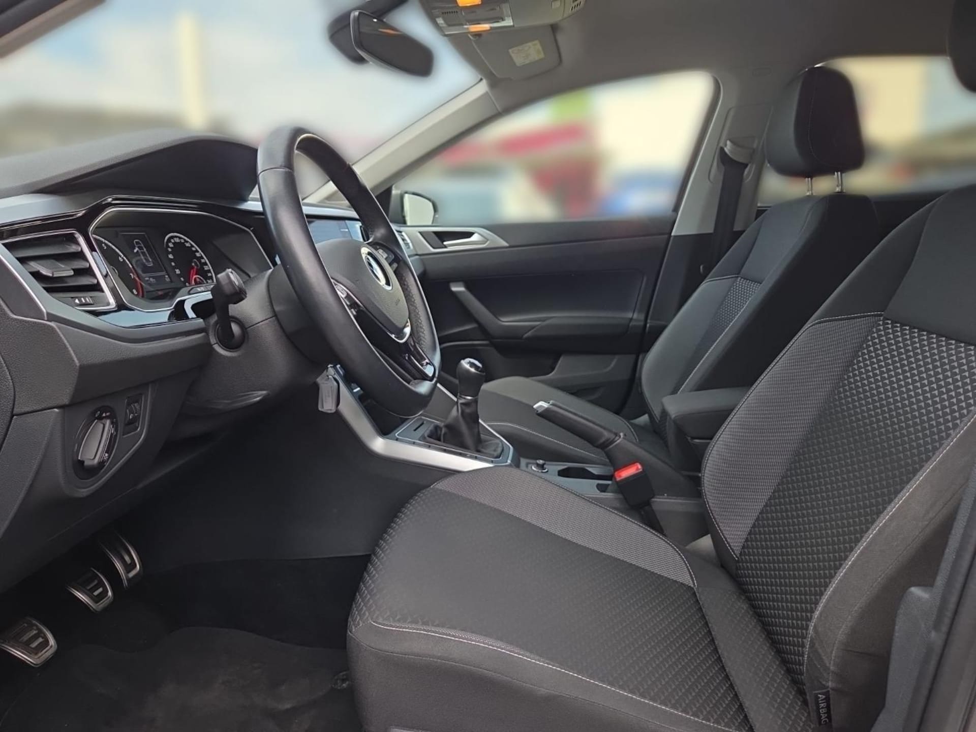 Volkswagen Polo Active