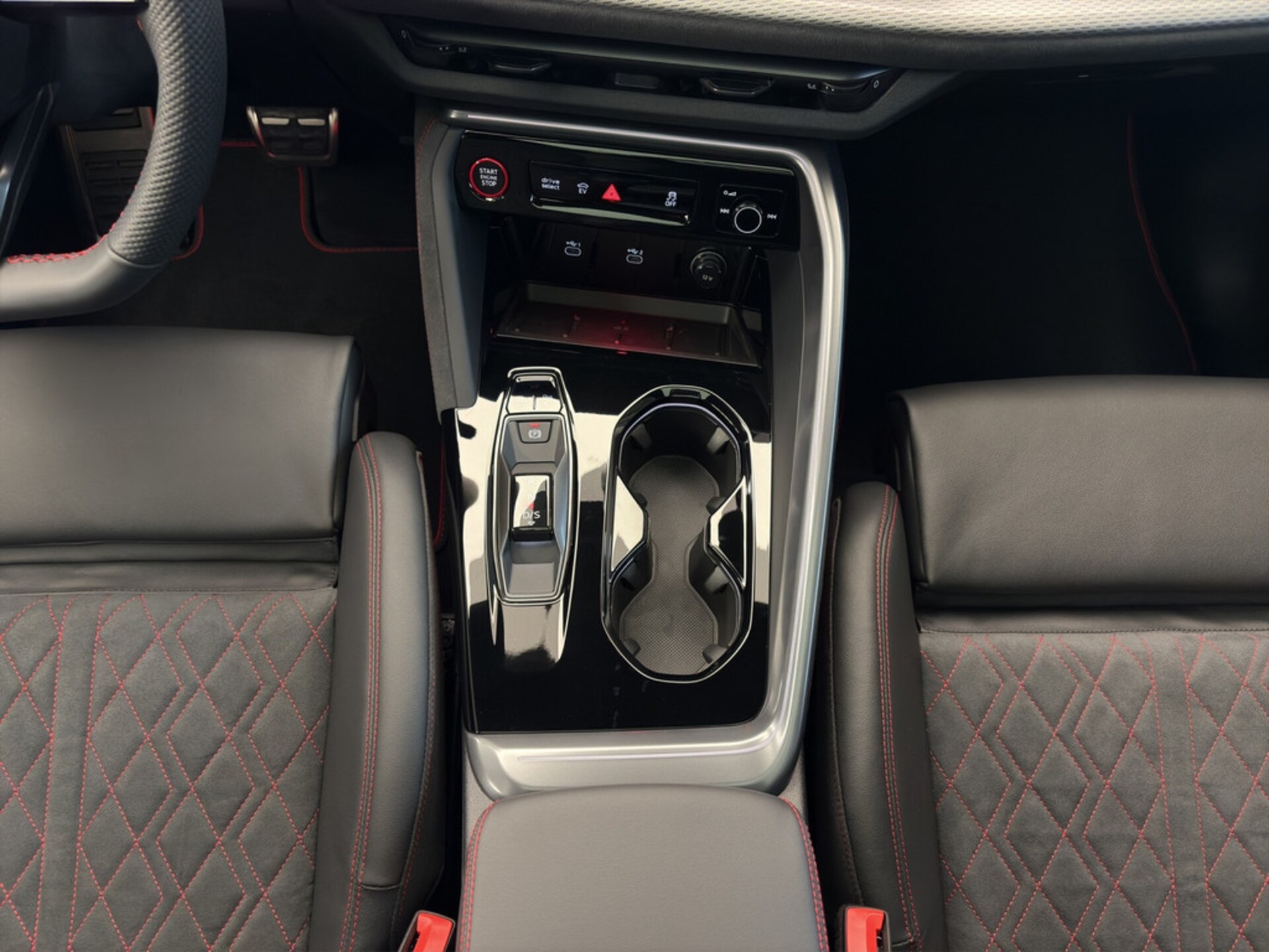 Audi Q5 SUV e-hybrid edition one