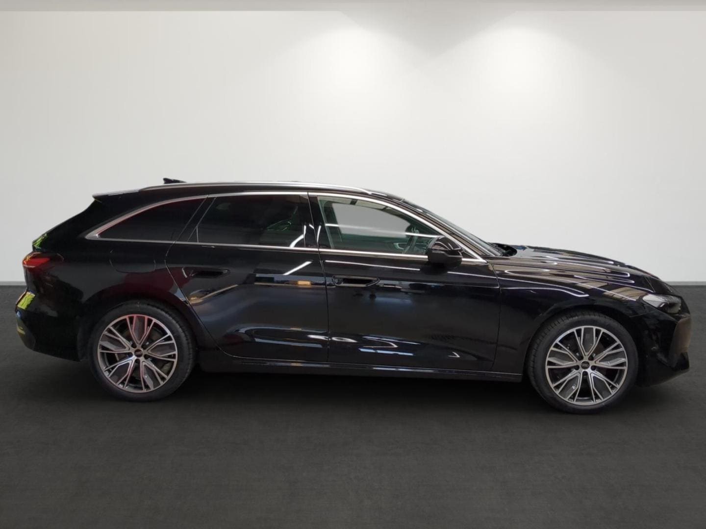 Bild über Audi A5 Avant TDI 150 kW S tronic - für weitere Informationen kontaktieren Sie den Audi Partner