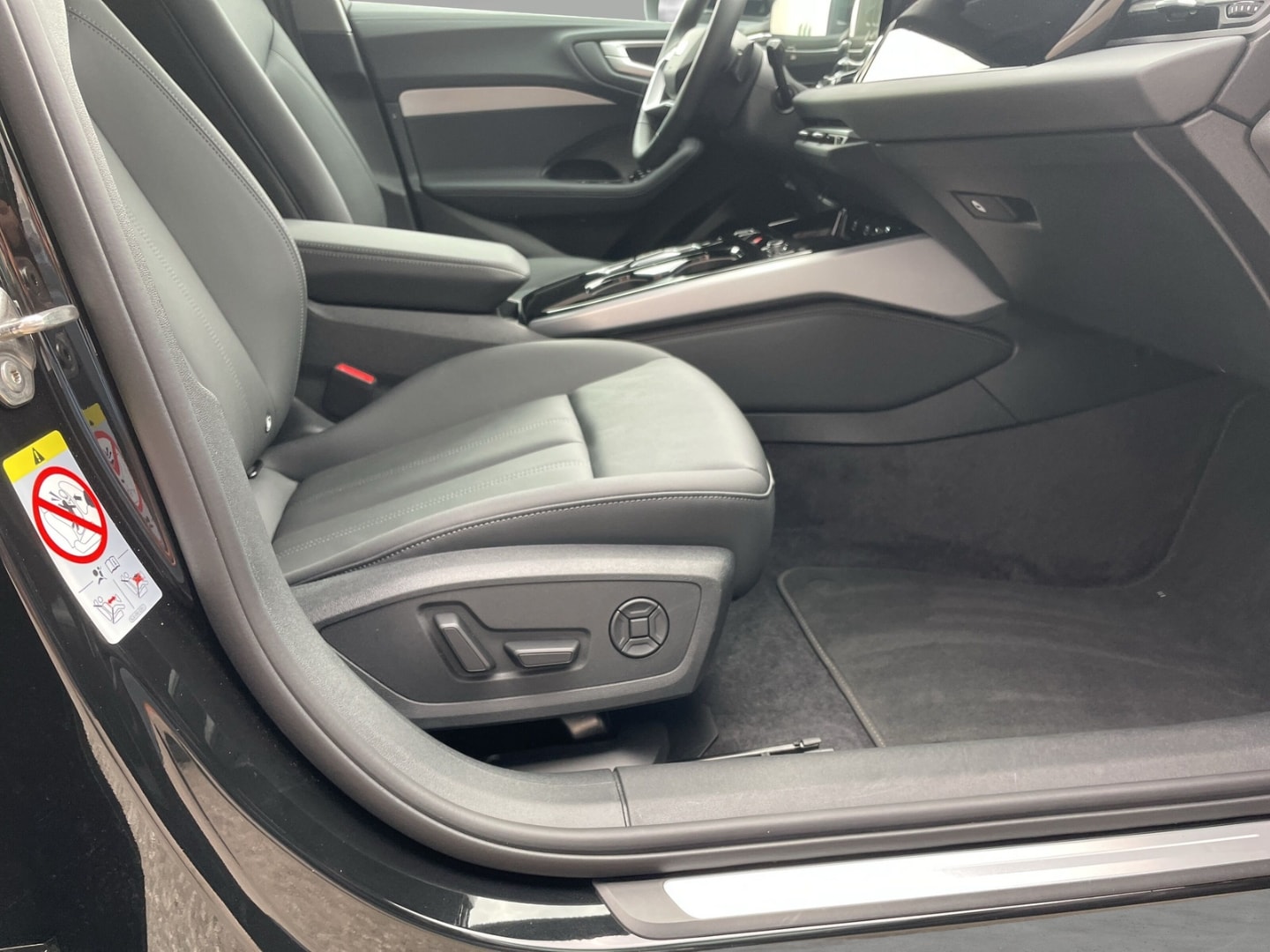 Bild über Audi A5 Avant TFSI quattro S tronic - für weitere Informationen kontaktieren Sie den Audi Partner