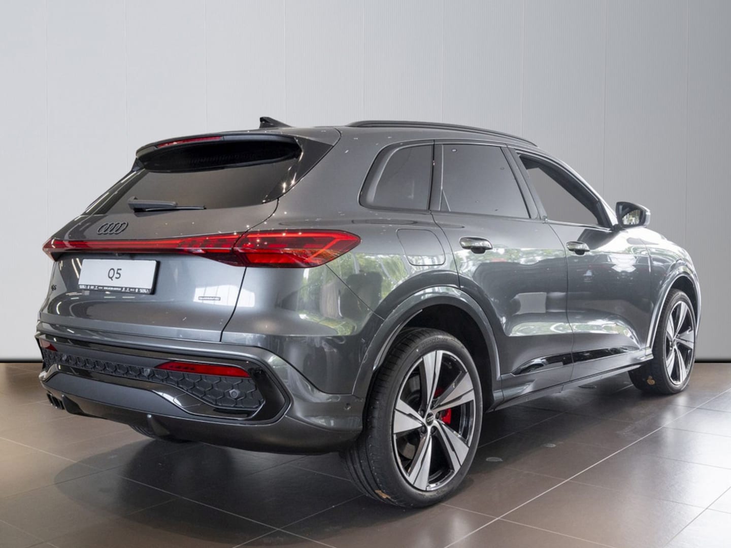 Bild über Audi Q5 SUV TDI quattro 220 kW S tronic - für weitere Informationen kontaktieren Sie den Audi Partner