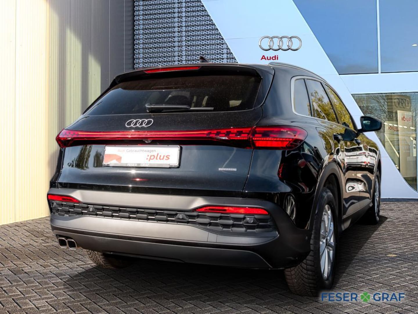 Bild über Audi Q5 SUV TDI quattro 150 kW S tronic - für weitere Informationen kontaktieren Sie den Audi Partner