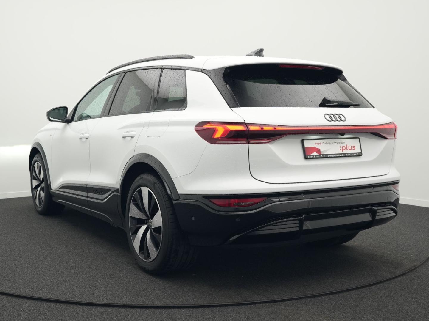 Bild über Audi Q6 SUV e-tron e-tron performance - für weitere Informationen kontaktieren Sie den Audi Partner