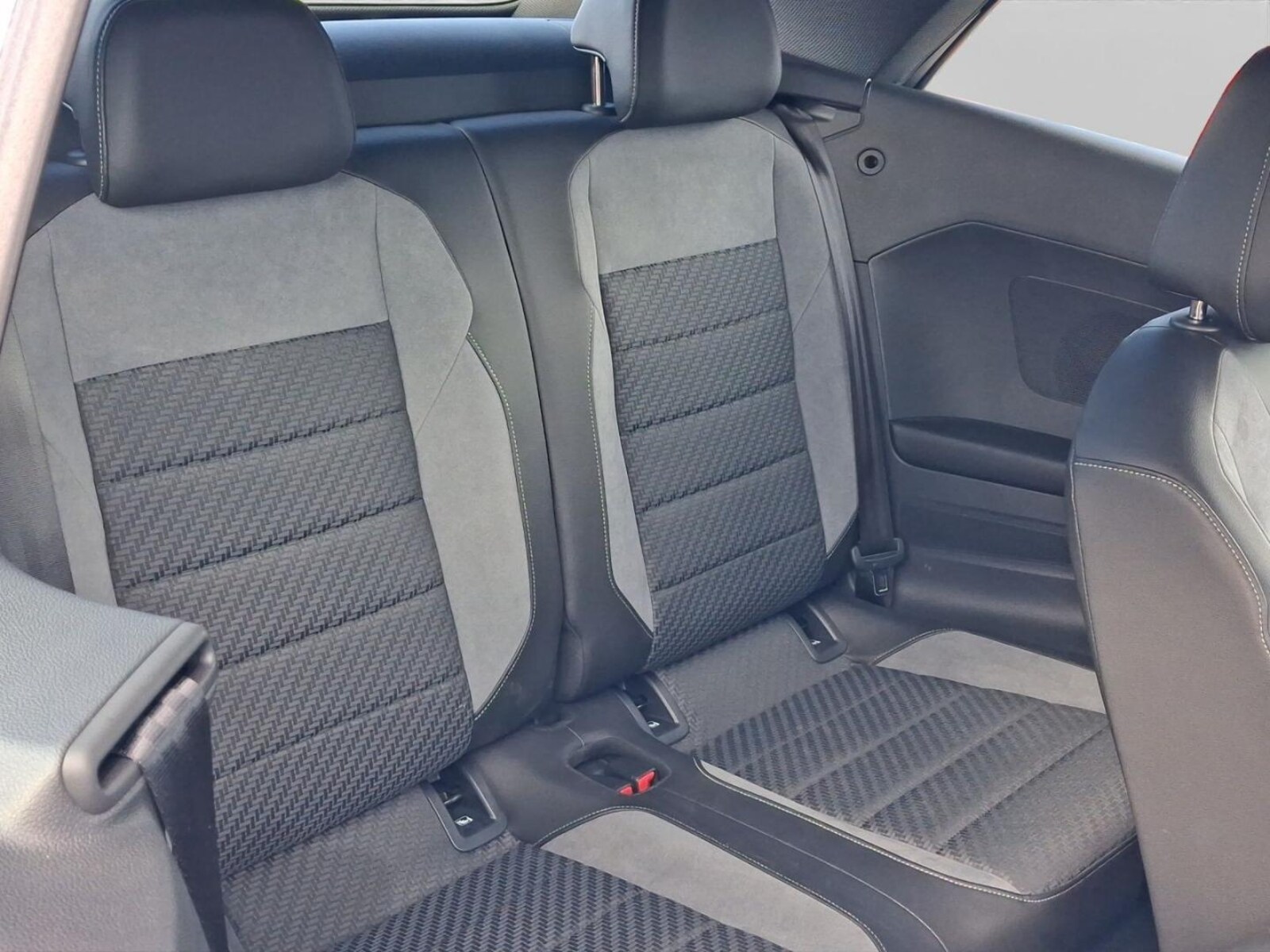 Volkswagen T-Roc Cabriolet – Bild 17