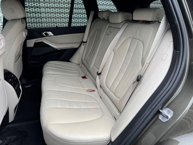 2021 BMW X5 40i - Photo 11