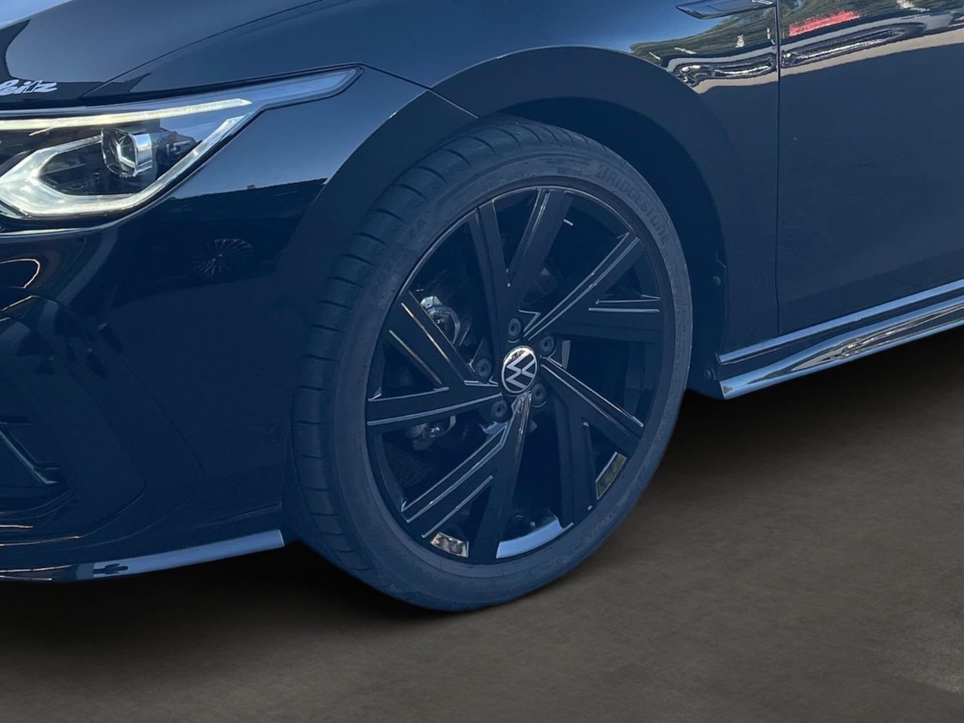 Volkswagen Golf R-Line