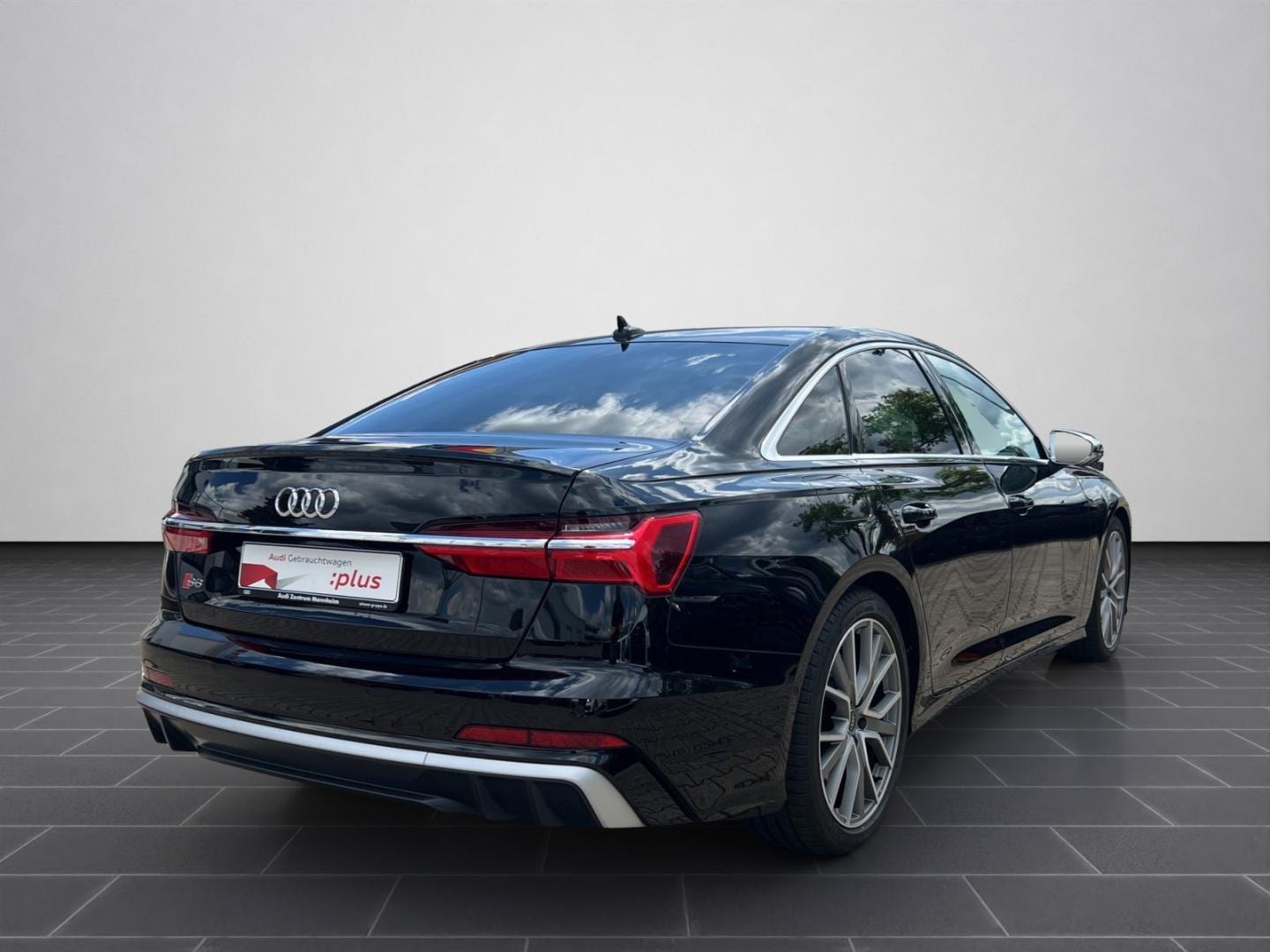 Bild über Audi S6 Limousine TDI quattro tiptronic - für weitere Informationen kontaktieren Sie den Audi Partner