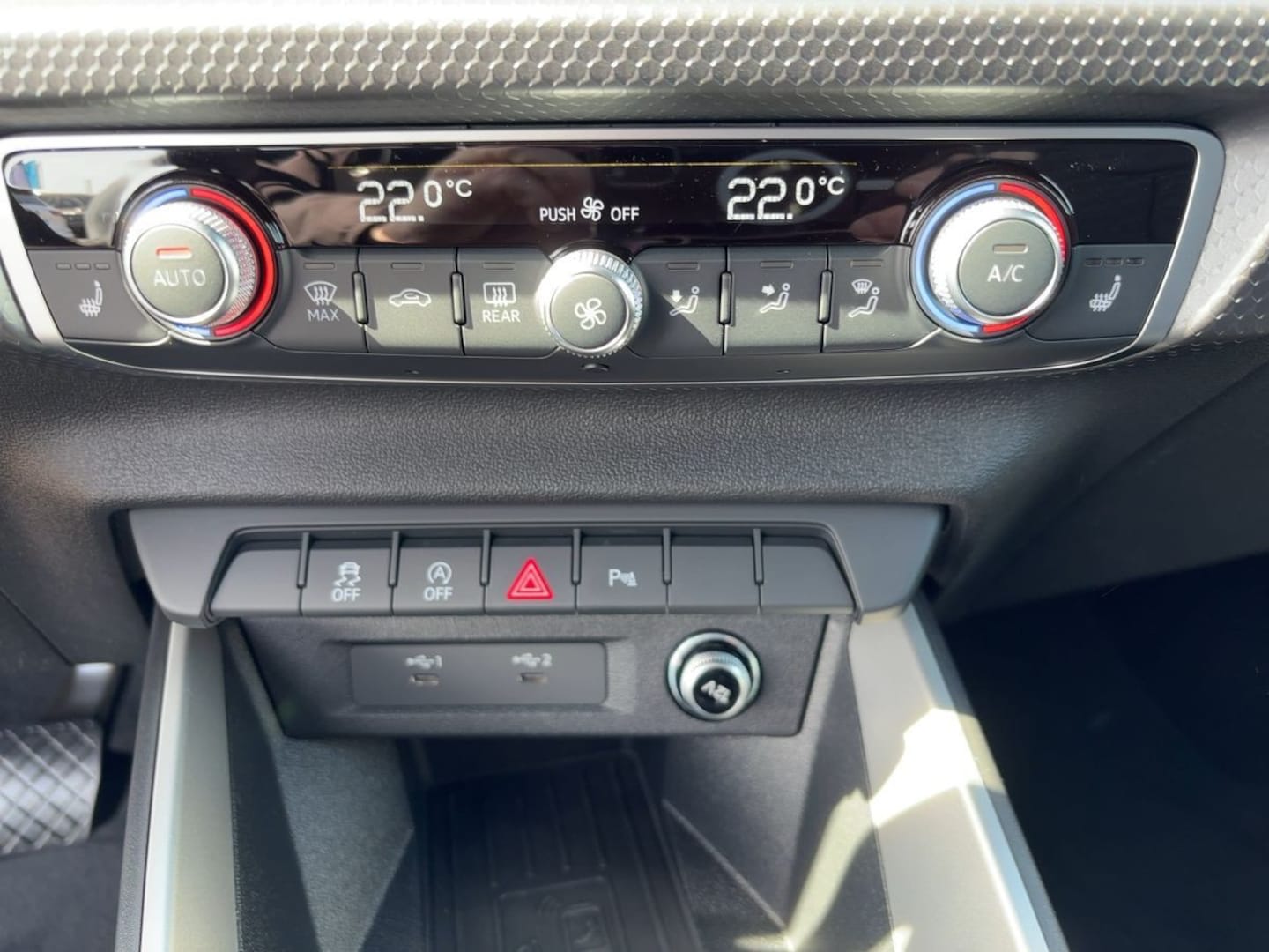 Bild über Audi A1 allstreet 30 TFSI S tronic - für weitere Informationen kontaktieren Sie den Audi Partner