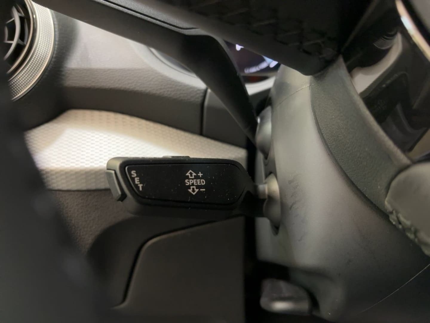 Bild über Audi Q2 advanced 35 TFSI S tronic - für weitere Informationen kontaktieren Sie den Audi Partner
