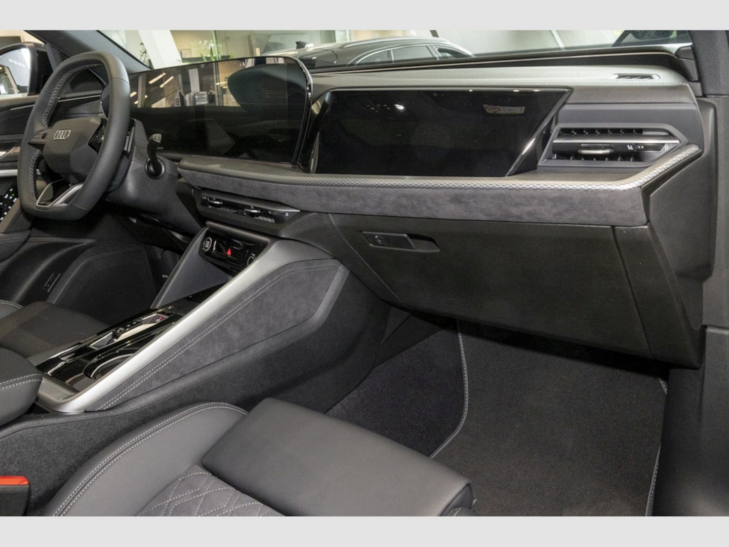 Bild über Audi Q5 SUV TDI quattro 220 kW S tronic - für weitere Informationen kontaktieren Sie den Audi Partner