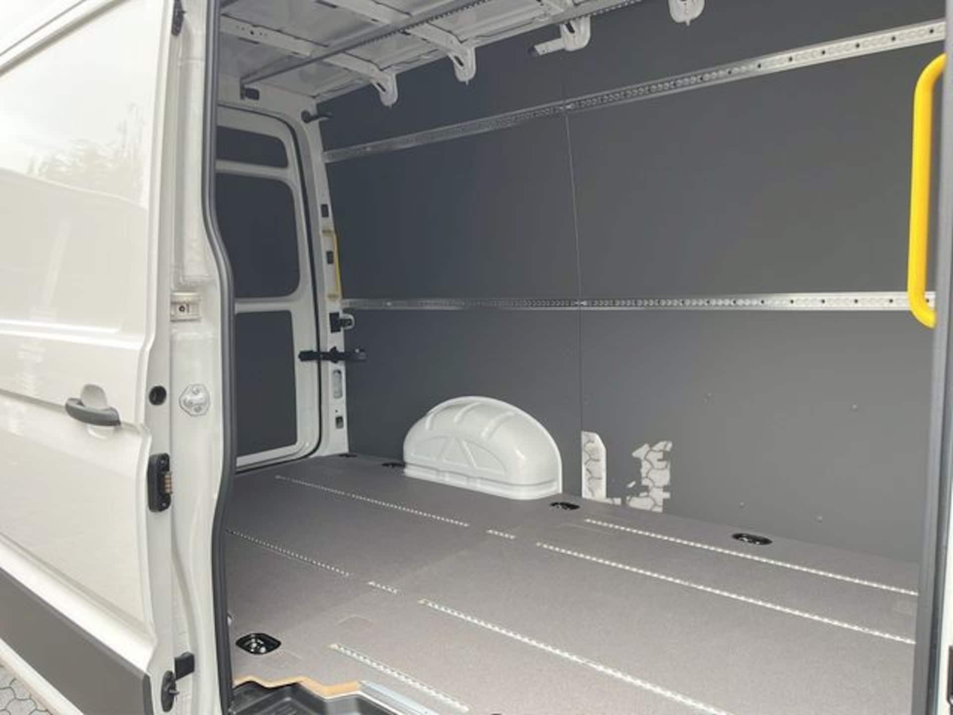 Volkswagen Crafter Kasten mittlerer Radstand