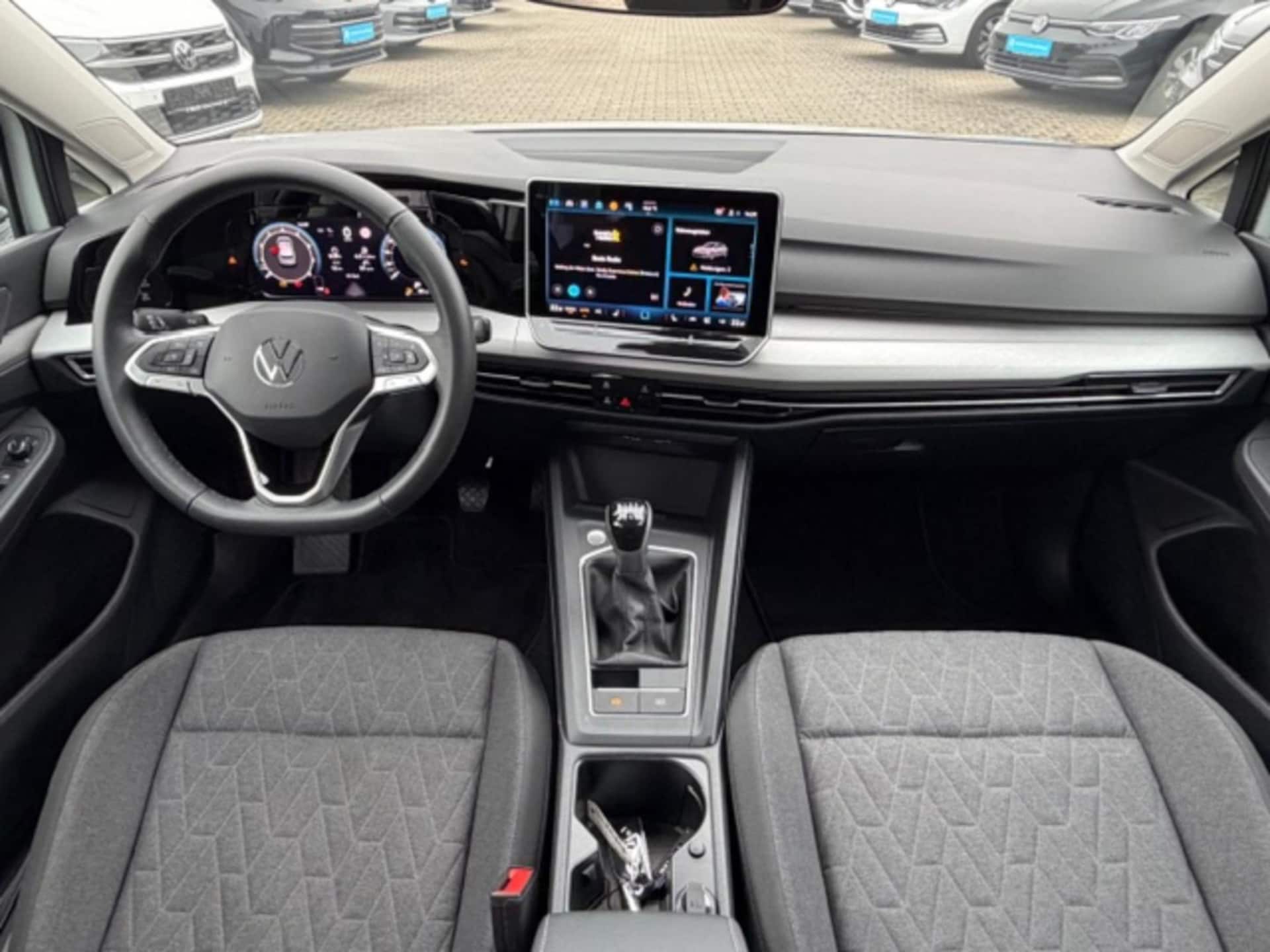 Volkswagen Golf Life