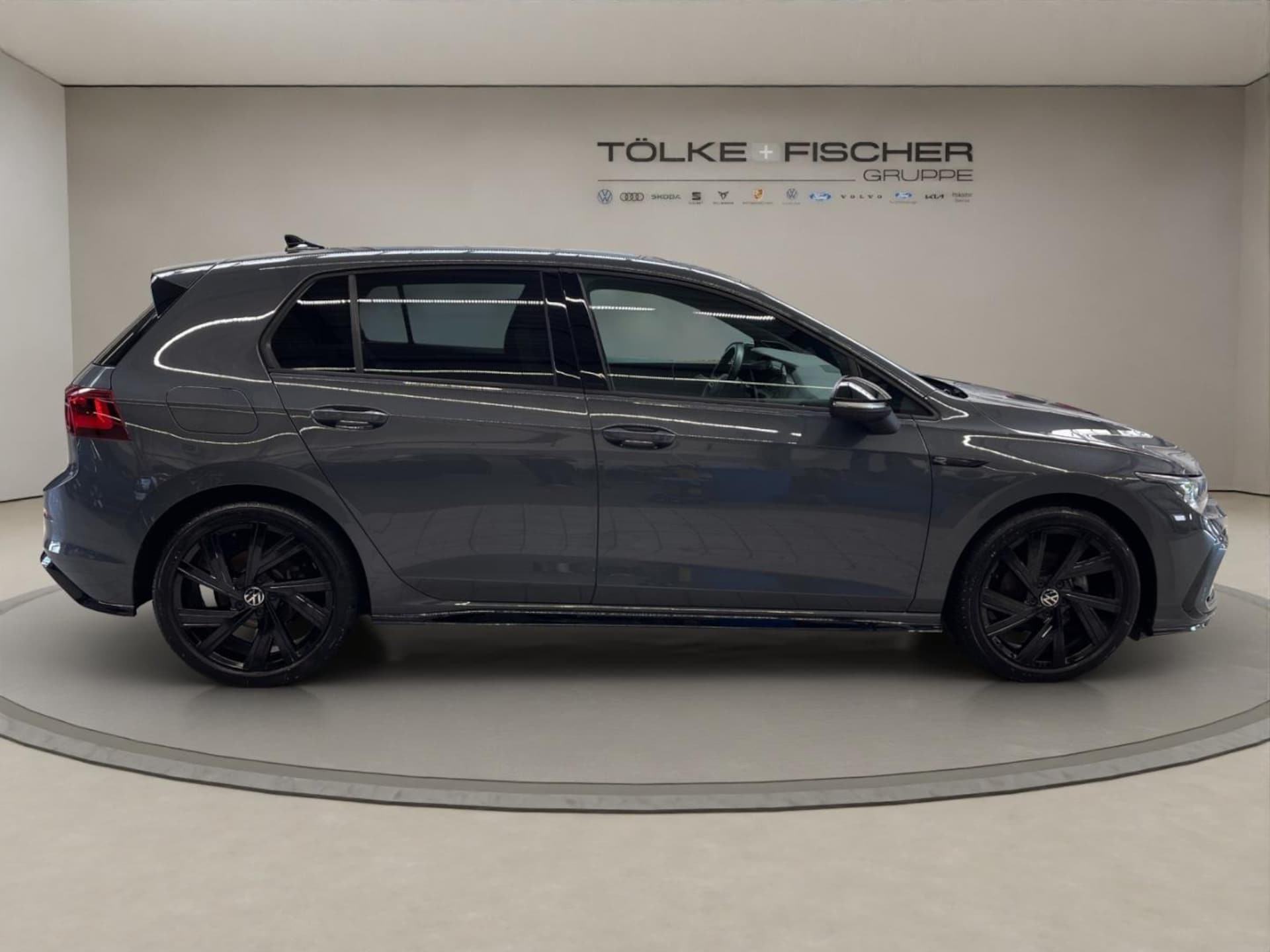 Volkswagen Golf R-Line