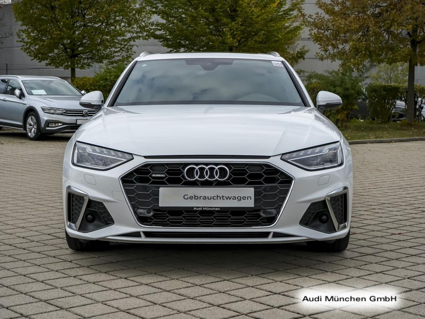 Bild über Audi A4 Avant S line 40 TFSI quattro S tronic - für weitere Informationen kontaktieren Sie den Audi Partner