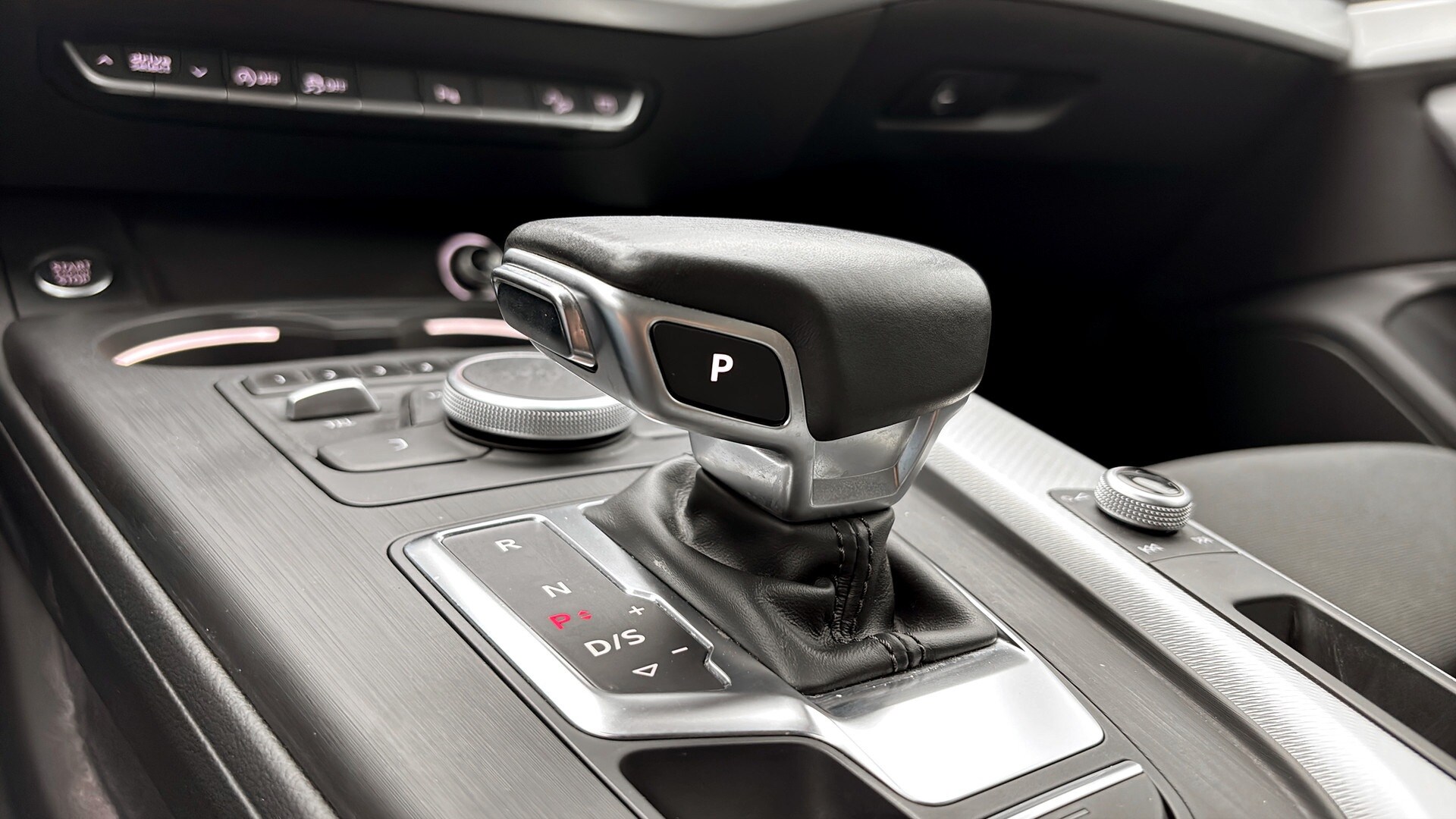 Bild som visar&nbsp;Audi A4 allroad quattro&nbsp;A4 allroad 2.0 TDI quattro 190 hk S tronic - för mer information kontakta din Audi Partner