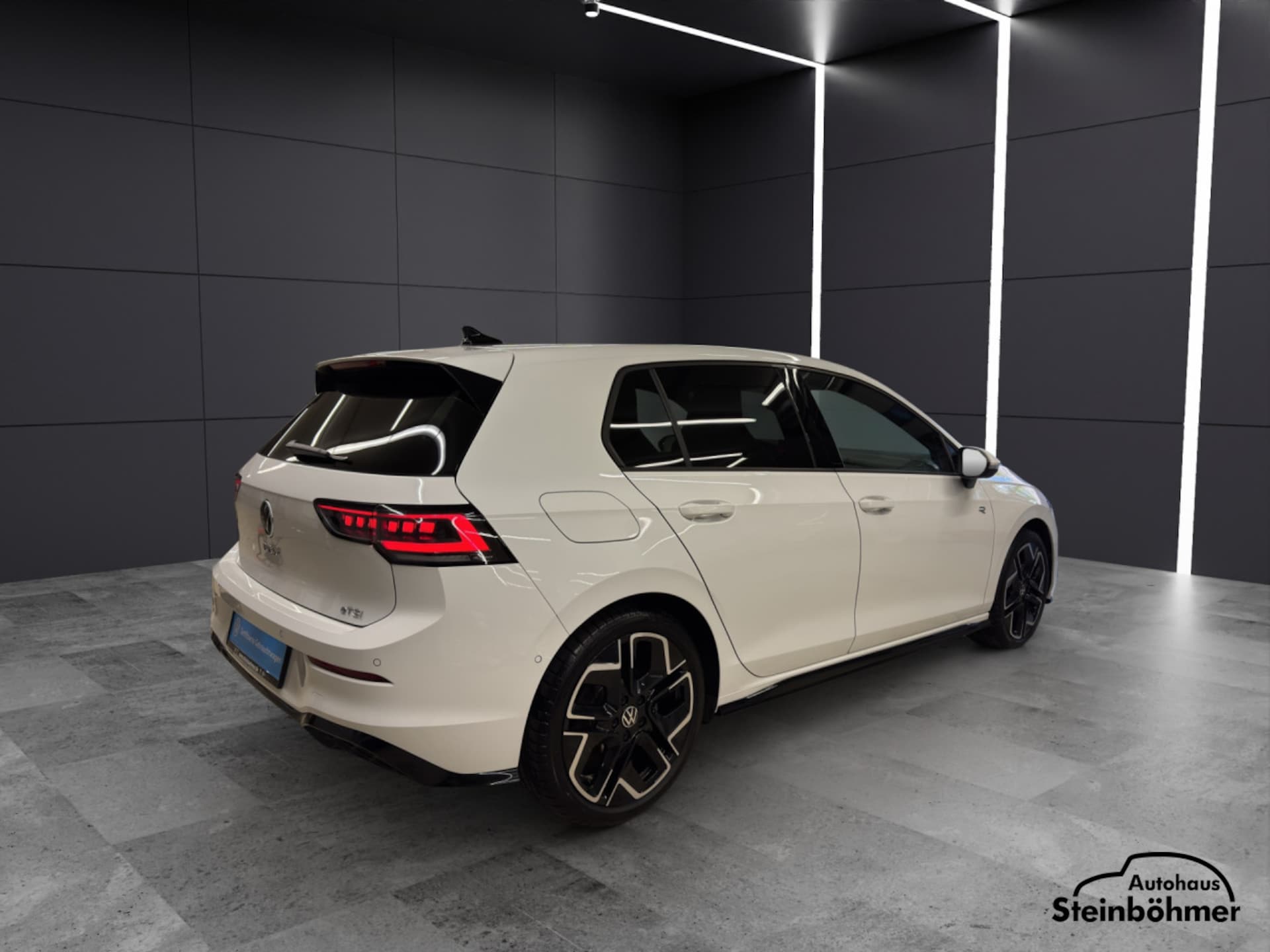 Volkswagen Golf R-Line