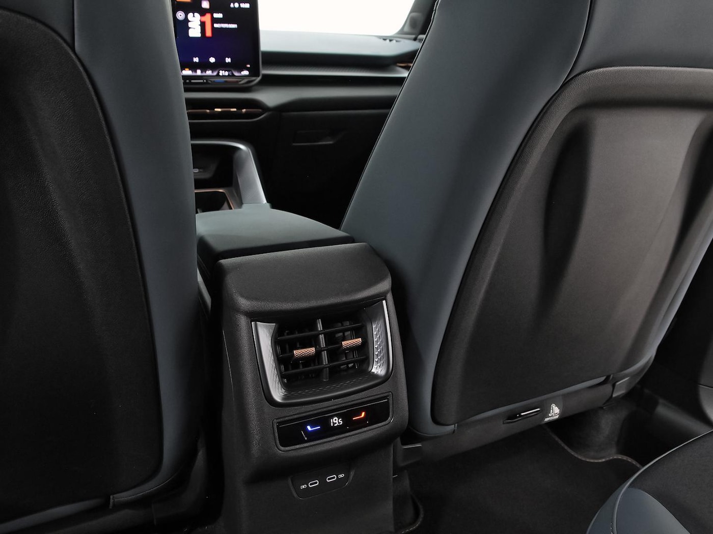 CUPRA Terramar 1.5 TSI e-Hybrid DSG 150 kW (204 CV) — photo 34