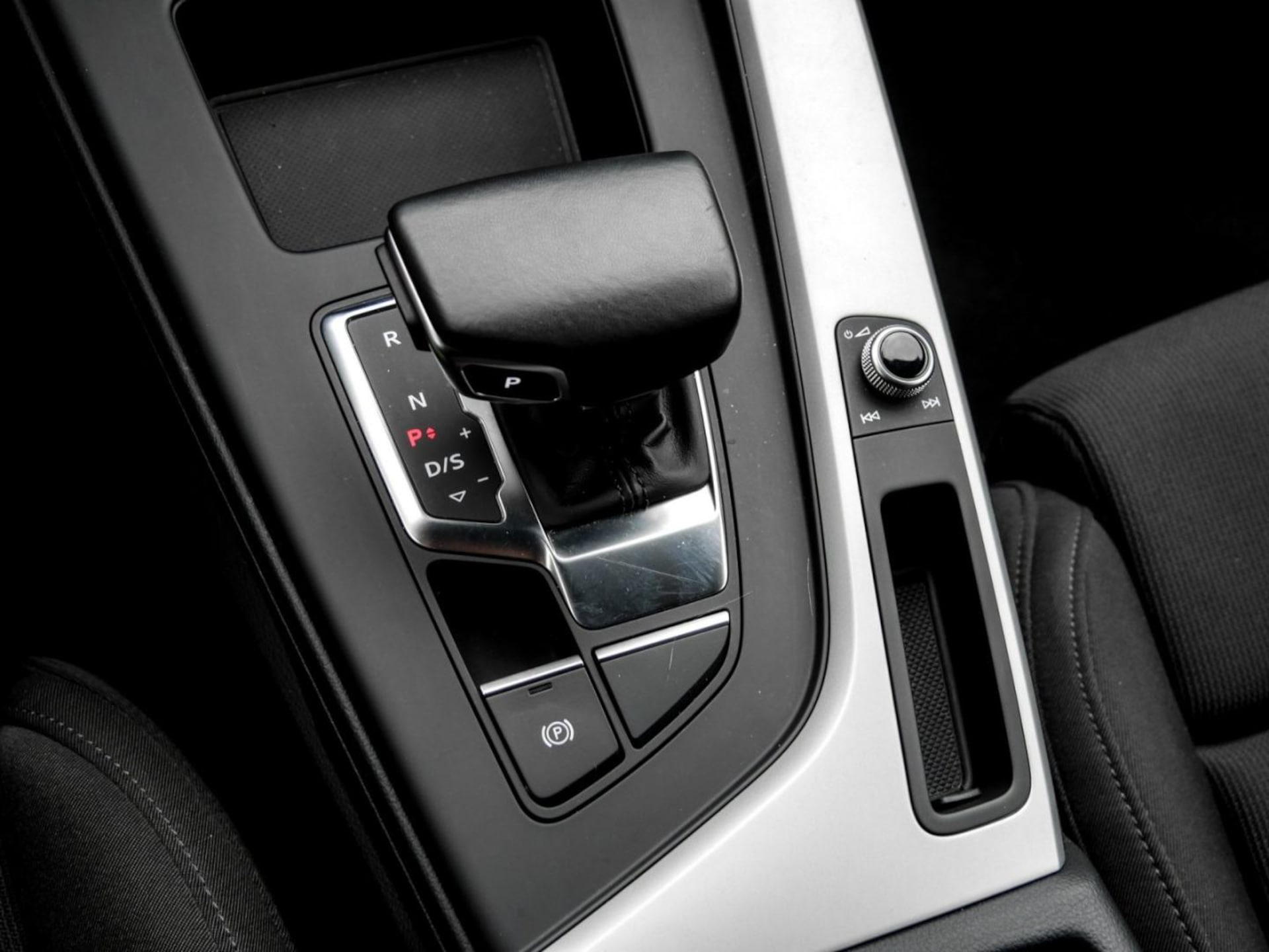 Audi A4 Avant S line