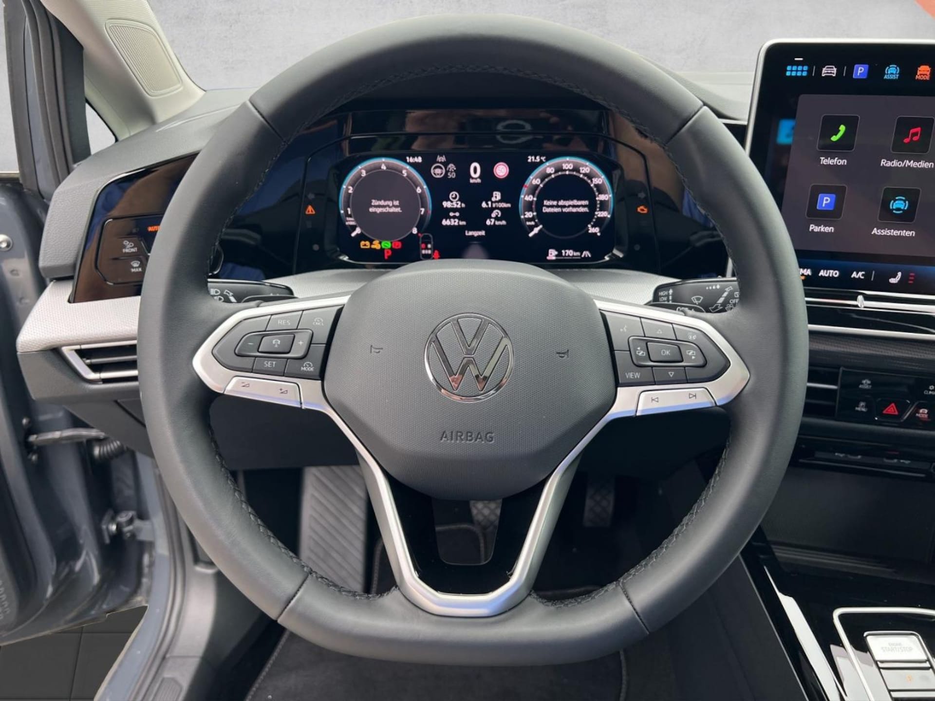 Volkswagen Golf Style