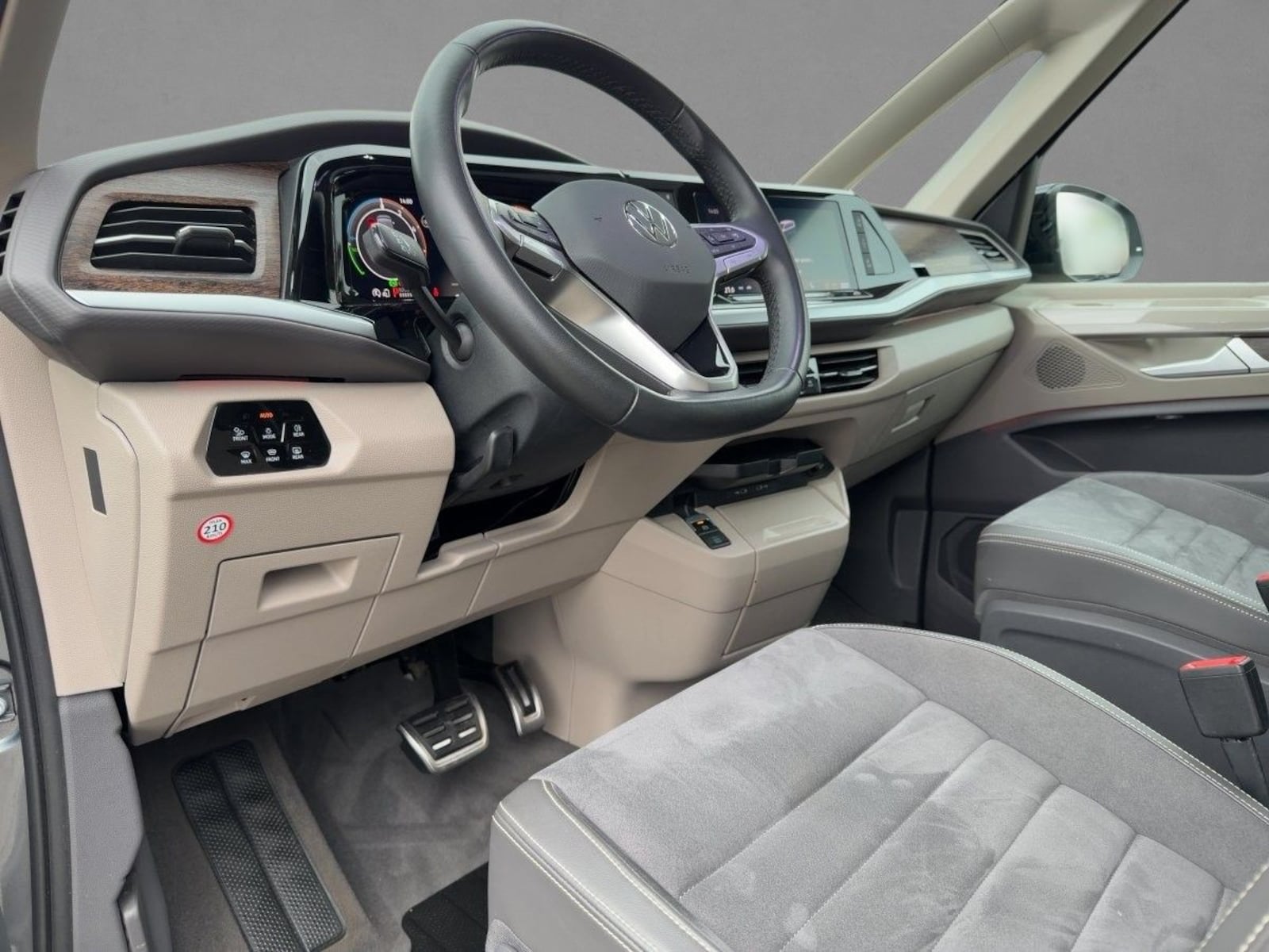Volkswagen Multivan Langversion – Bild 12