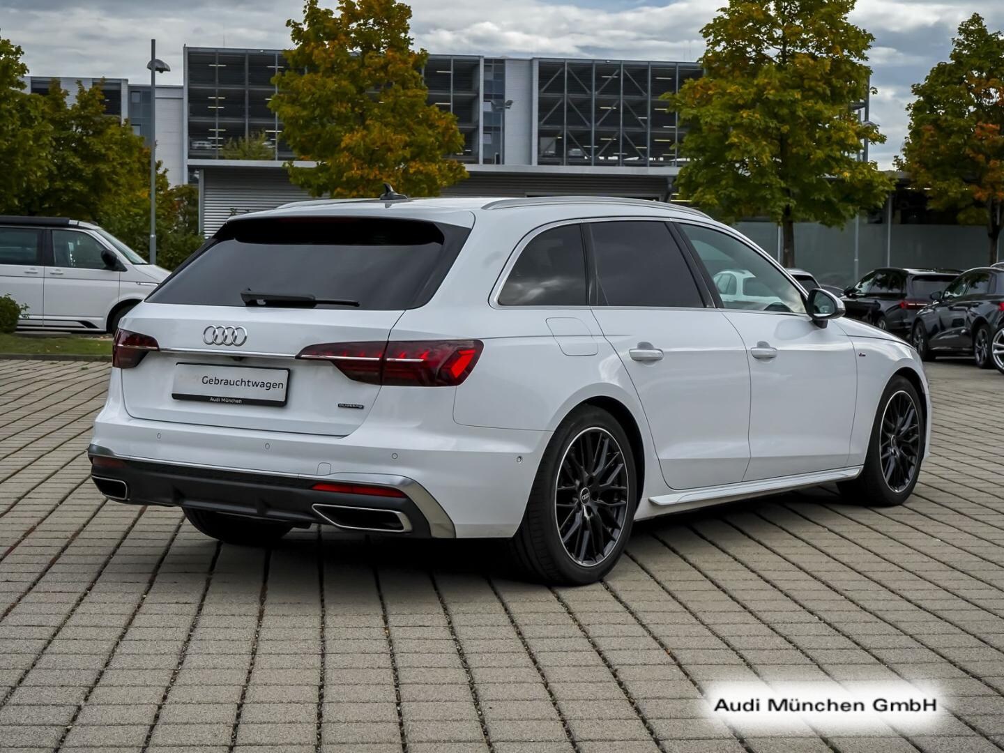 Bild über Audi A4 Avant S line 40 TFSI quattro S tronic - für weitere Informationen kontaktieren Sie den Audi Partner