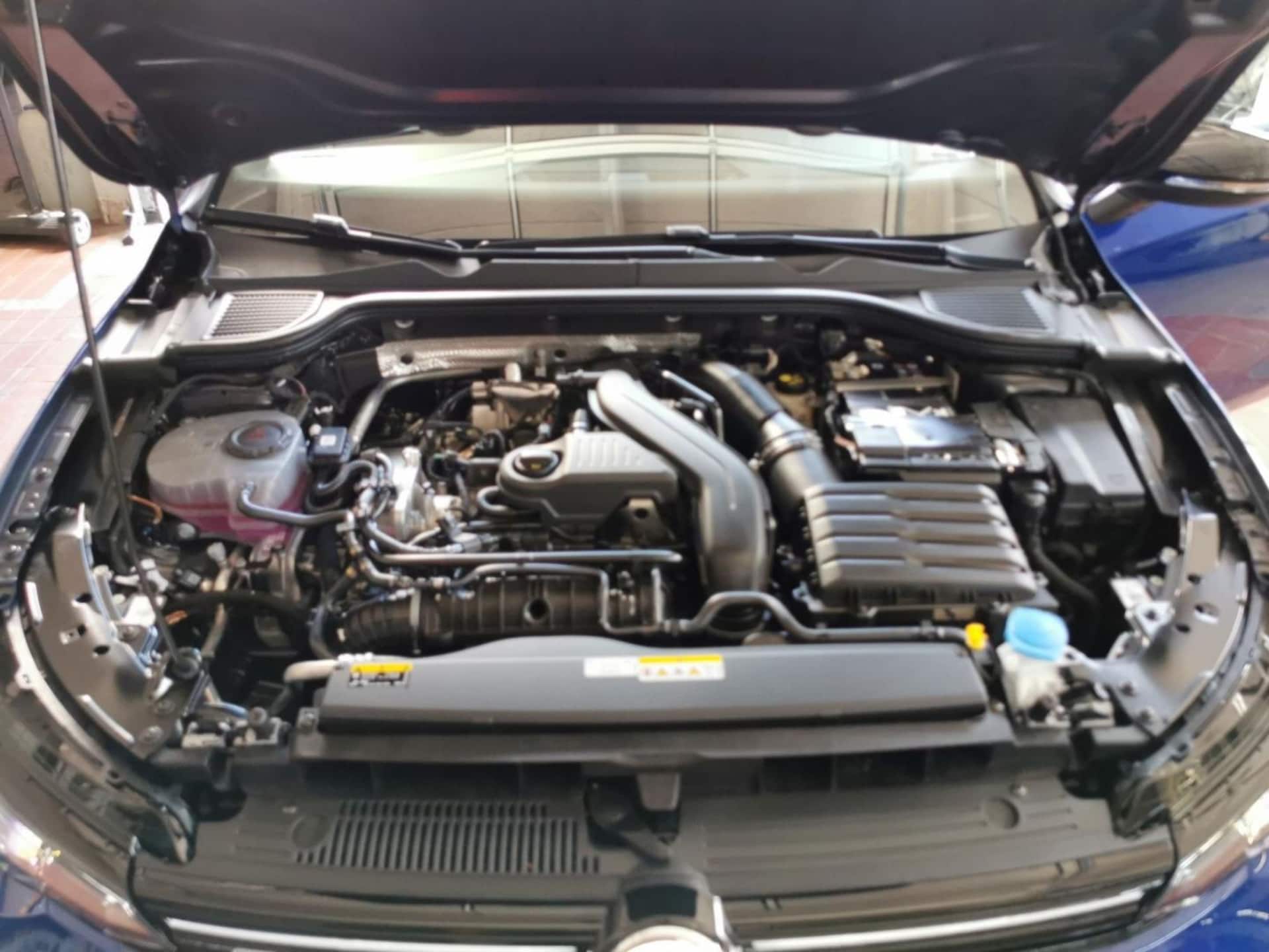 Volkswagen Golf Variant R-Line
