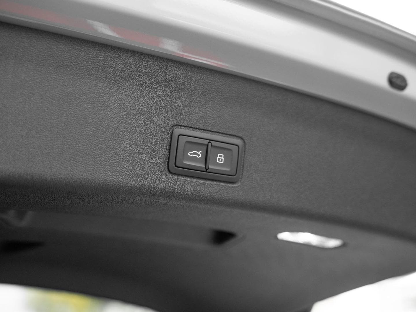 Bild über Audi Q3 SUV TFSI quattro 195 kW S tronic - für weitere Informationen kontaktieren Sie den Audi Partner
