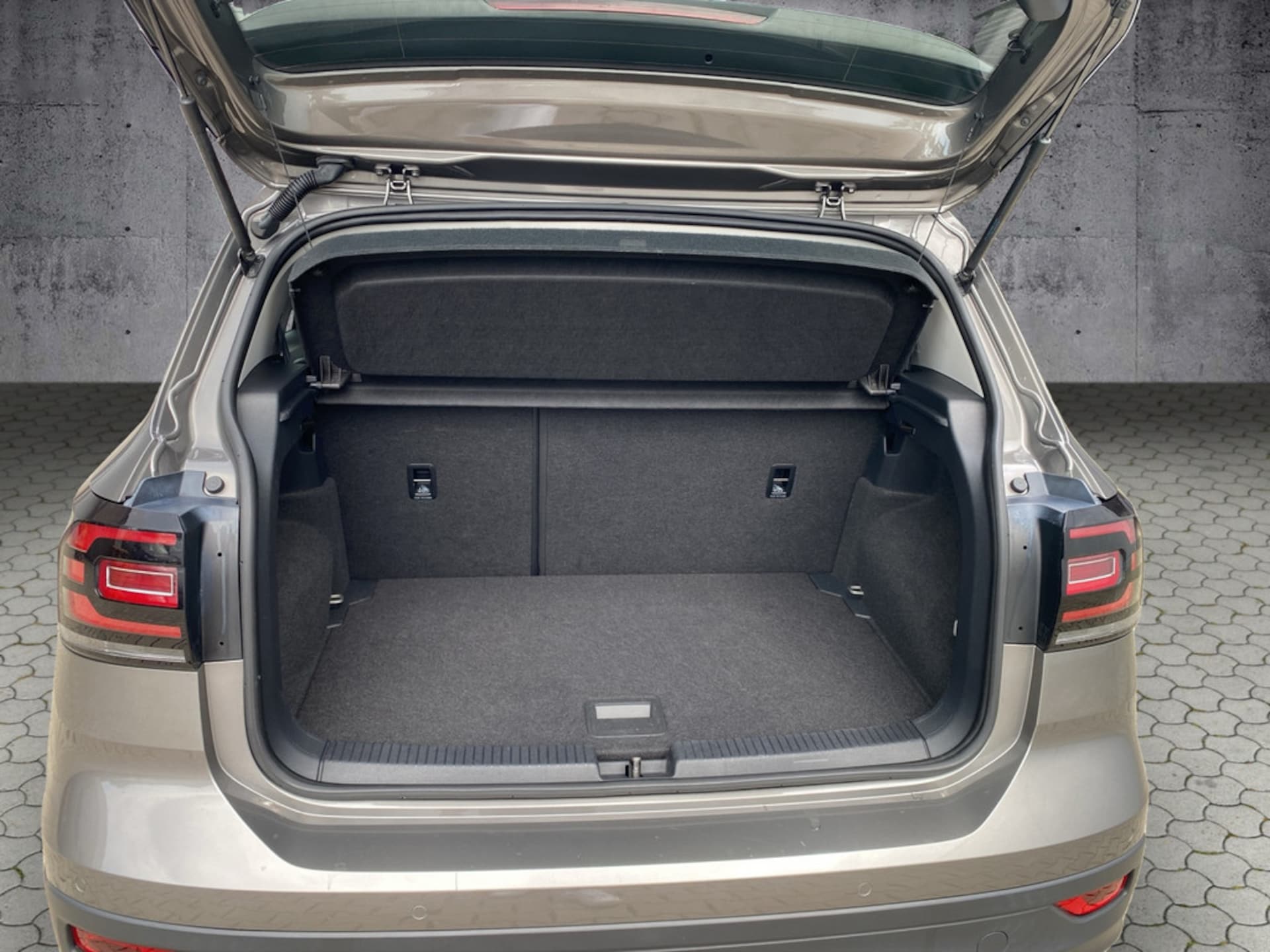 Volkswagen T-Cross United