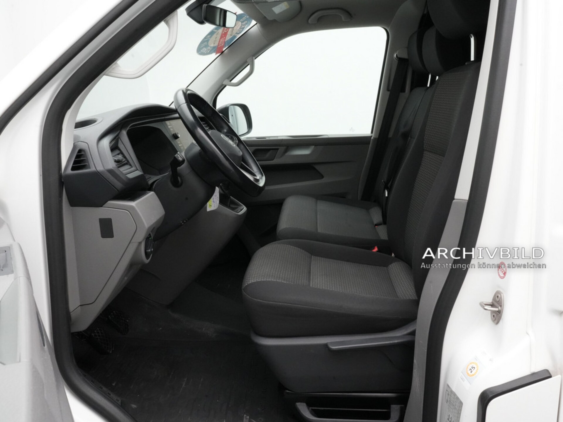 Volkswagen T6.1 Transporter Kasten langer Radstand