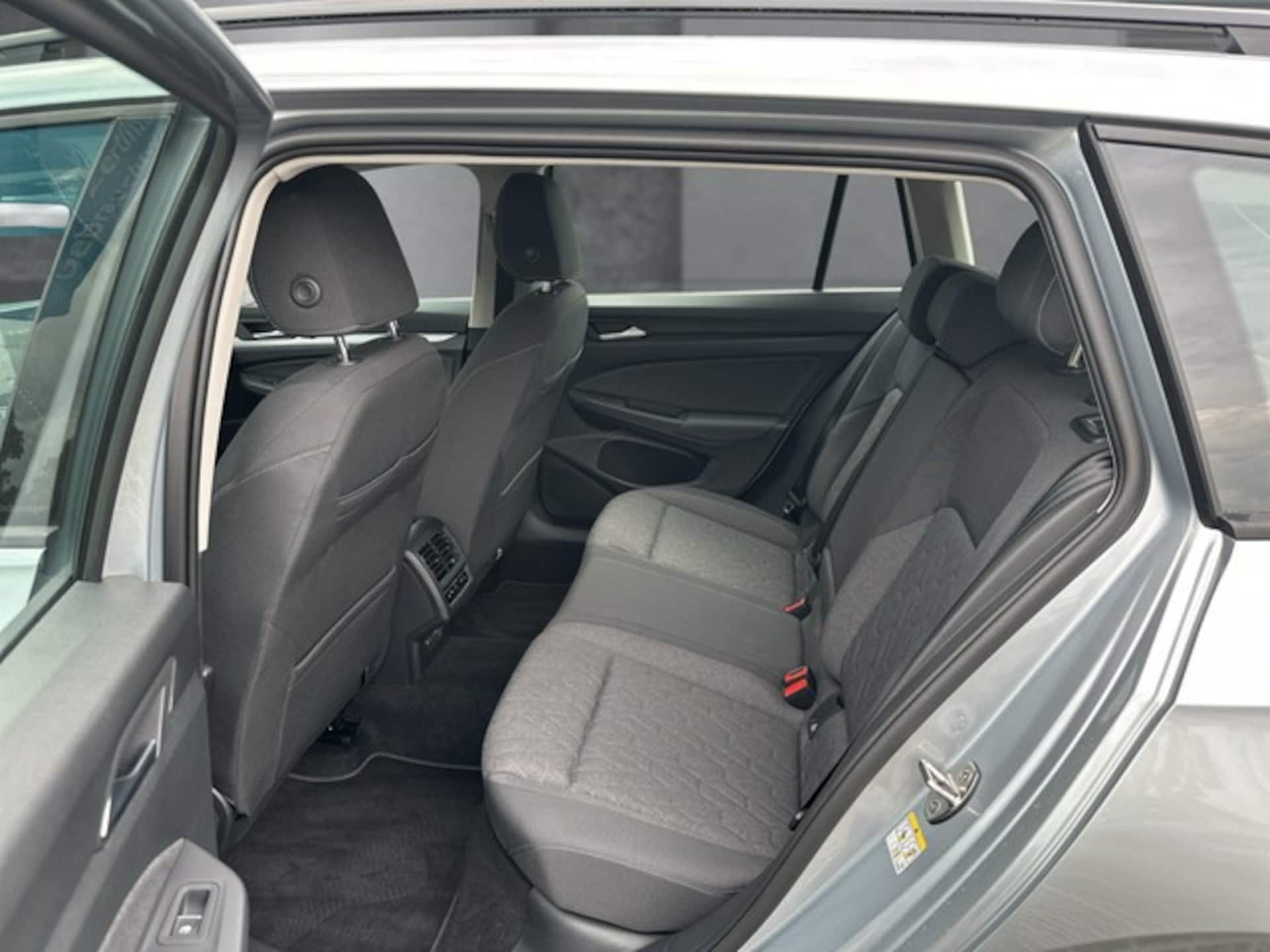 Volkswagen Golf Variant Life
