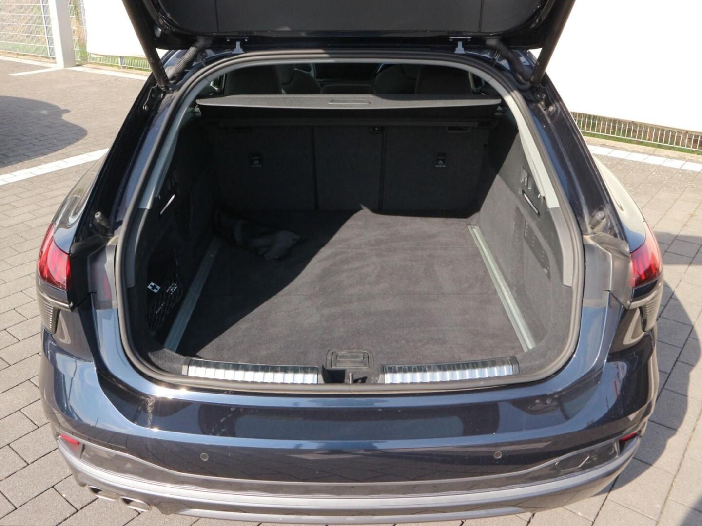 Bild über Audi A6 Avant TDI quattro 150 kW S tronic - für weitere Informationen kontaktieren Sie den Audi Partner