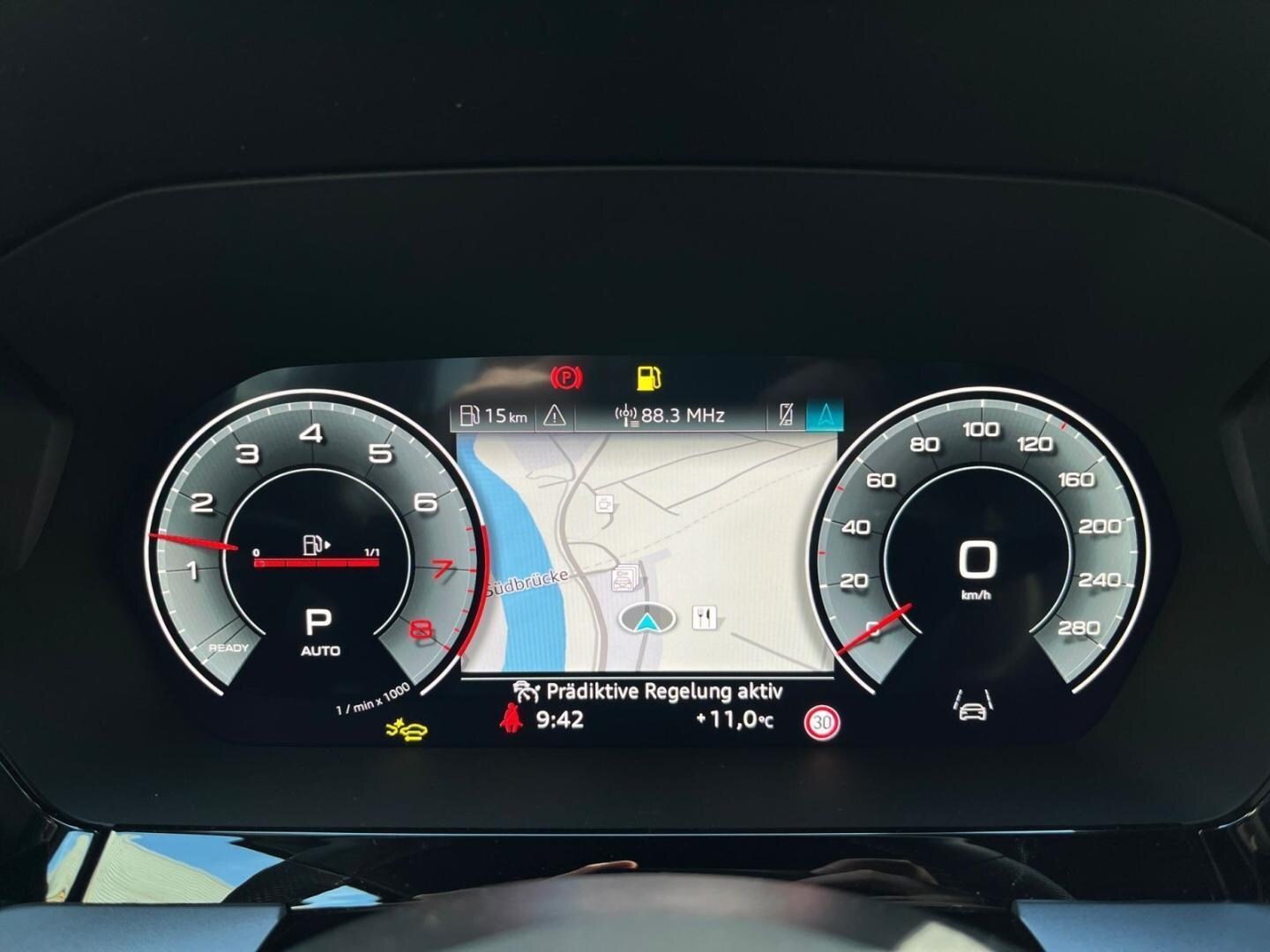 Bild über Audi A3 Sportback S line 35 TFSI S tronic - für weitere Informationen kontaktieren Sie den Audi Partner