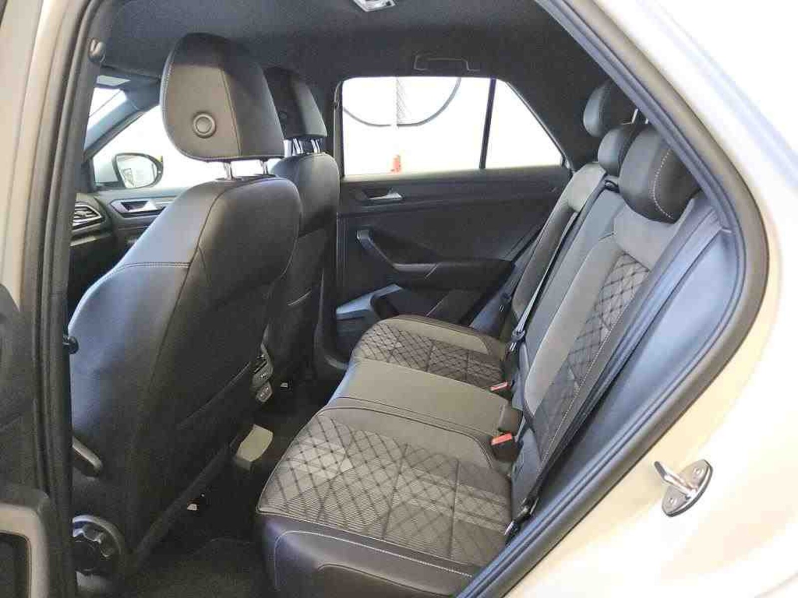Volkswagen T-Roc – Bild 4