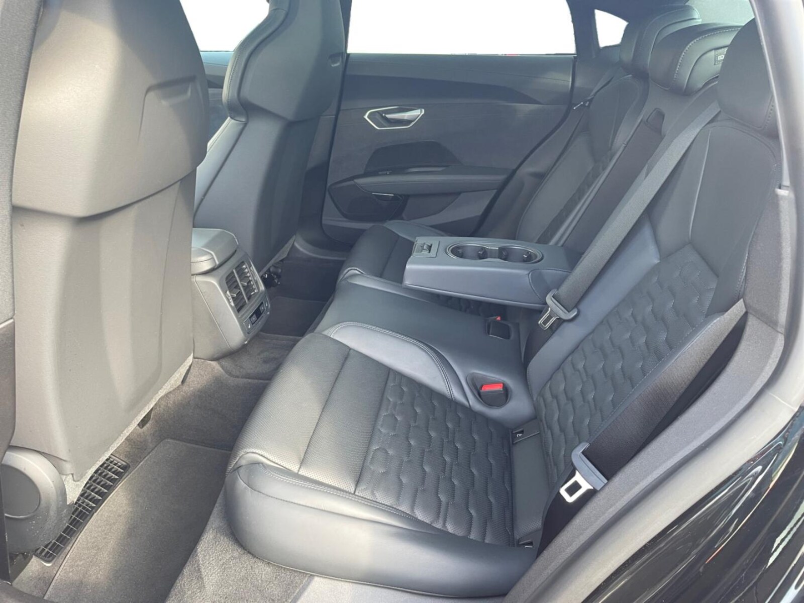 Audi e-tron GT quattro – Bild 10