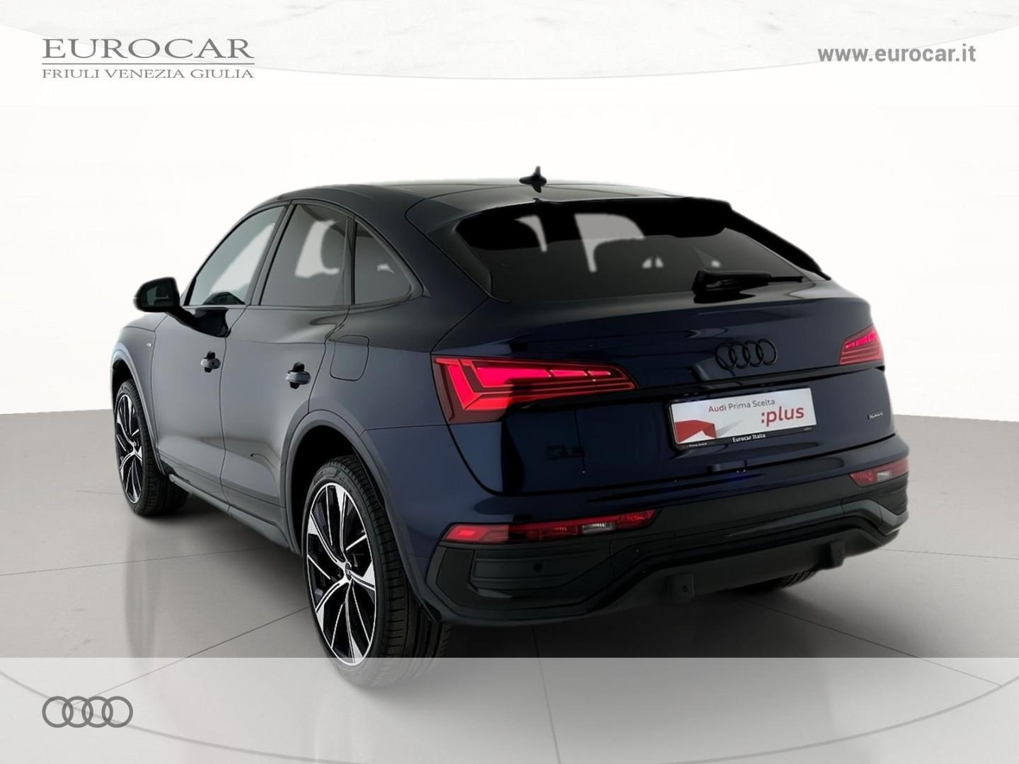 Image about Audi Q5 Sportback TFSI e Identity Black 50 TFSI e quattro 220 kW (299 CV) S tronic