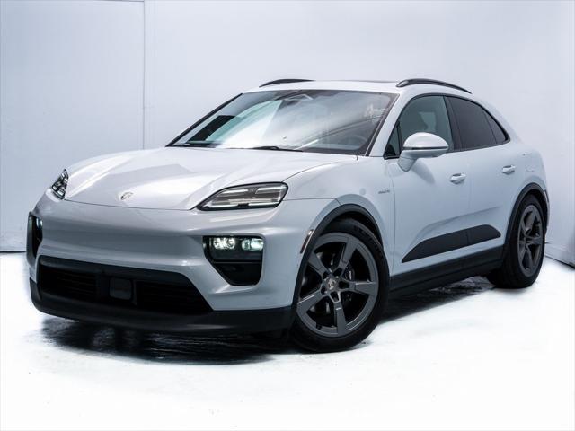 2025 Porsche Macan Base