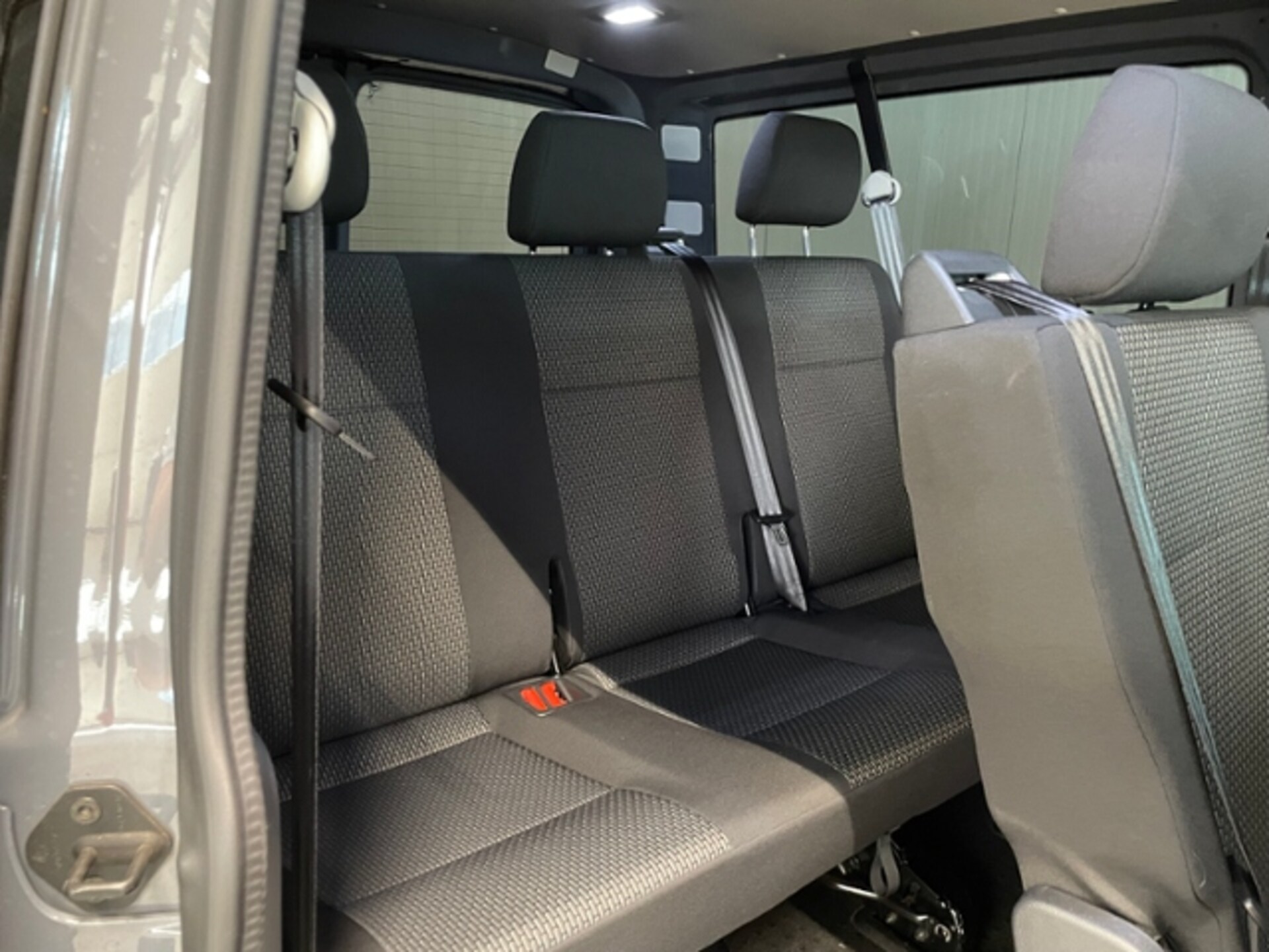 Volkswagen T6.1 Transporter Kombi langer Radstand