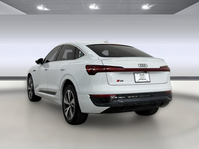 2024 Audi Q8 Sportback e-tron