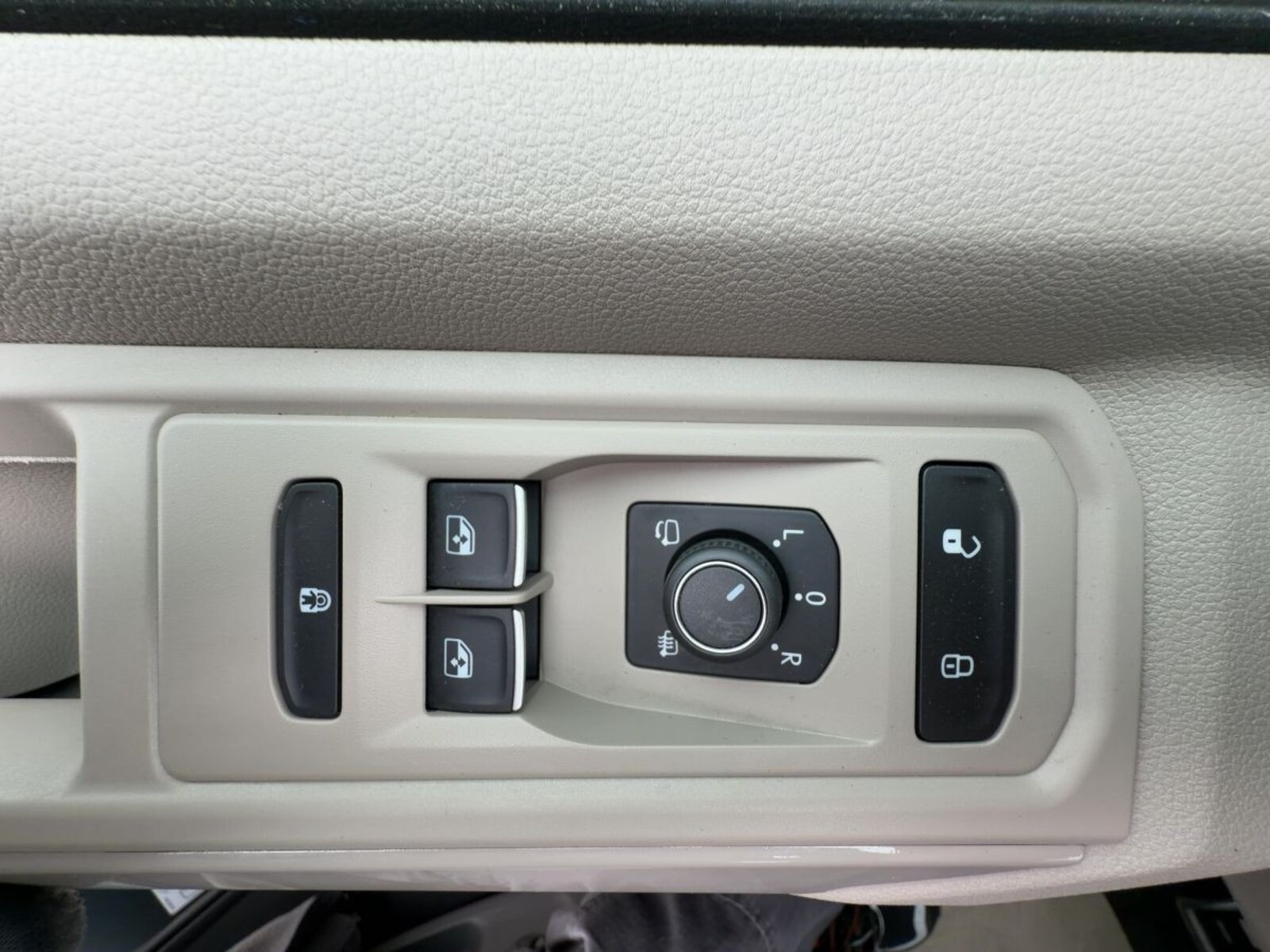 Volkswagen Multivan Langversion – Bild 26