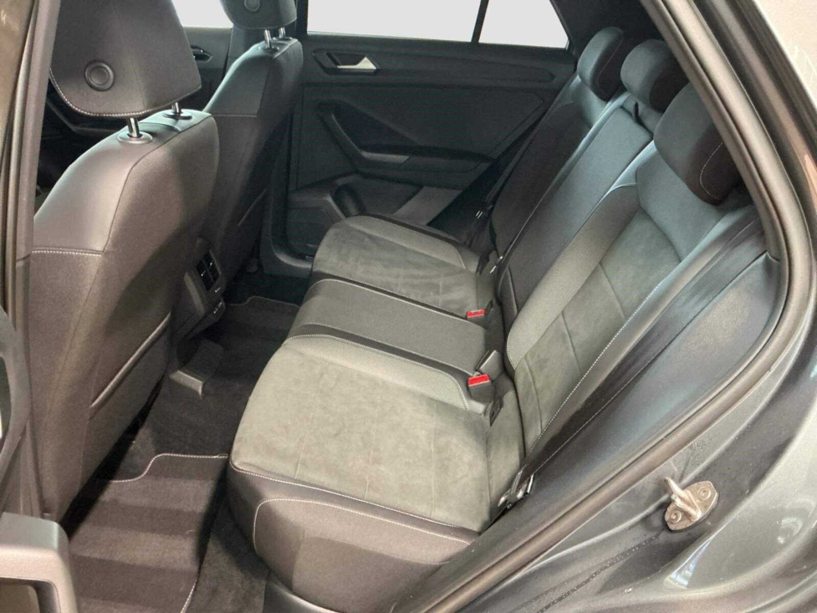 Volkswagen T-Roc – Bild 11