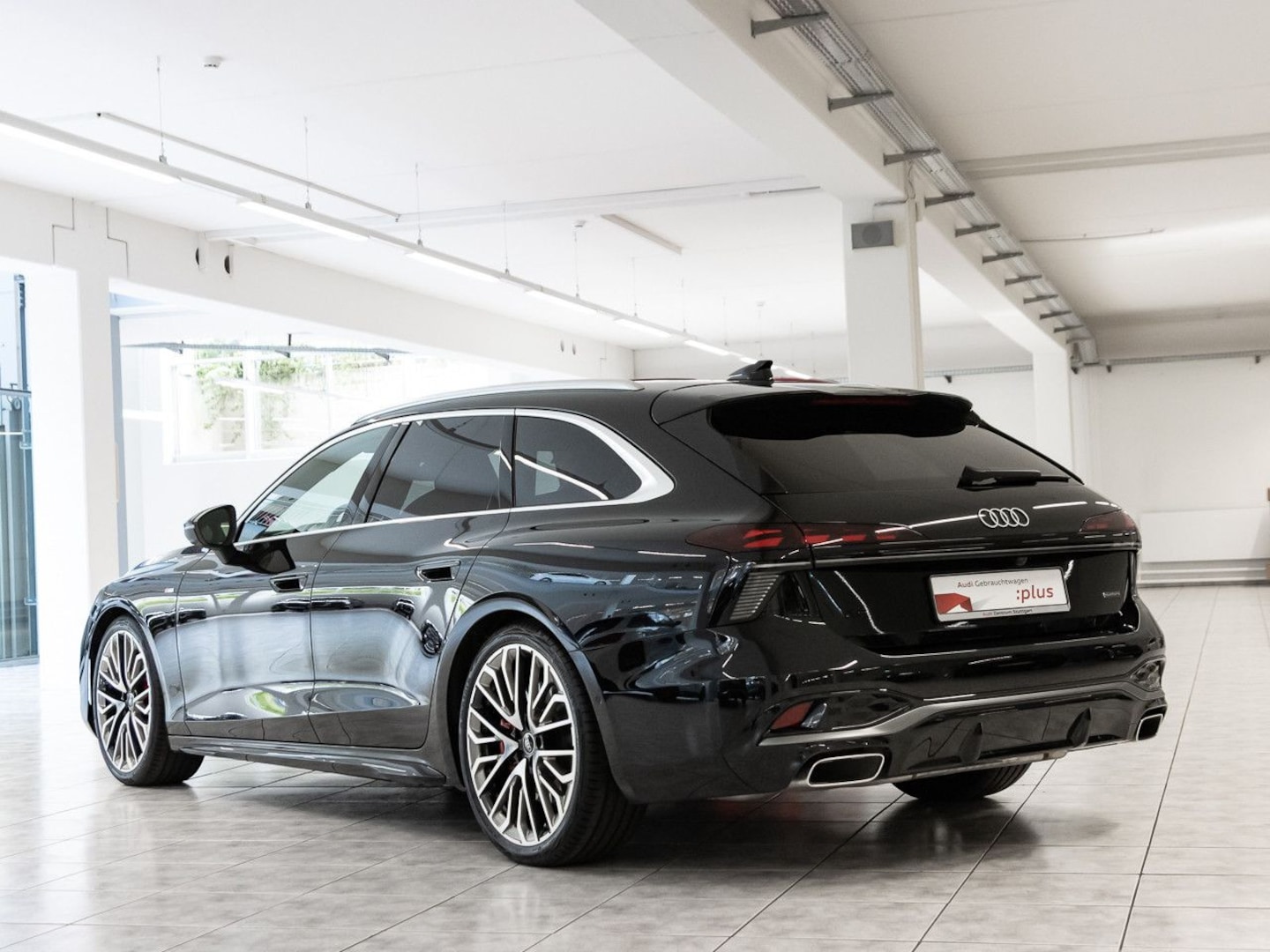 Bild über Audi A6 Avant TFSI quattro 270 kW S tronic - für weitere Informationen kontaktieren Sie den Audi Partner